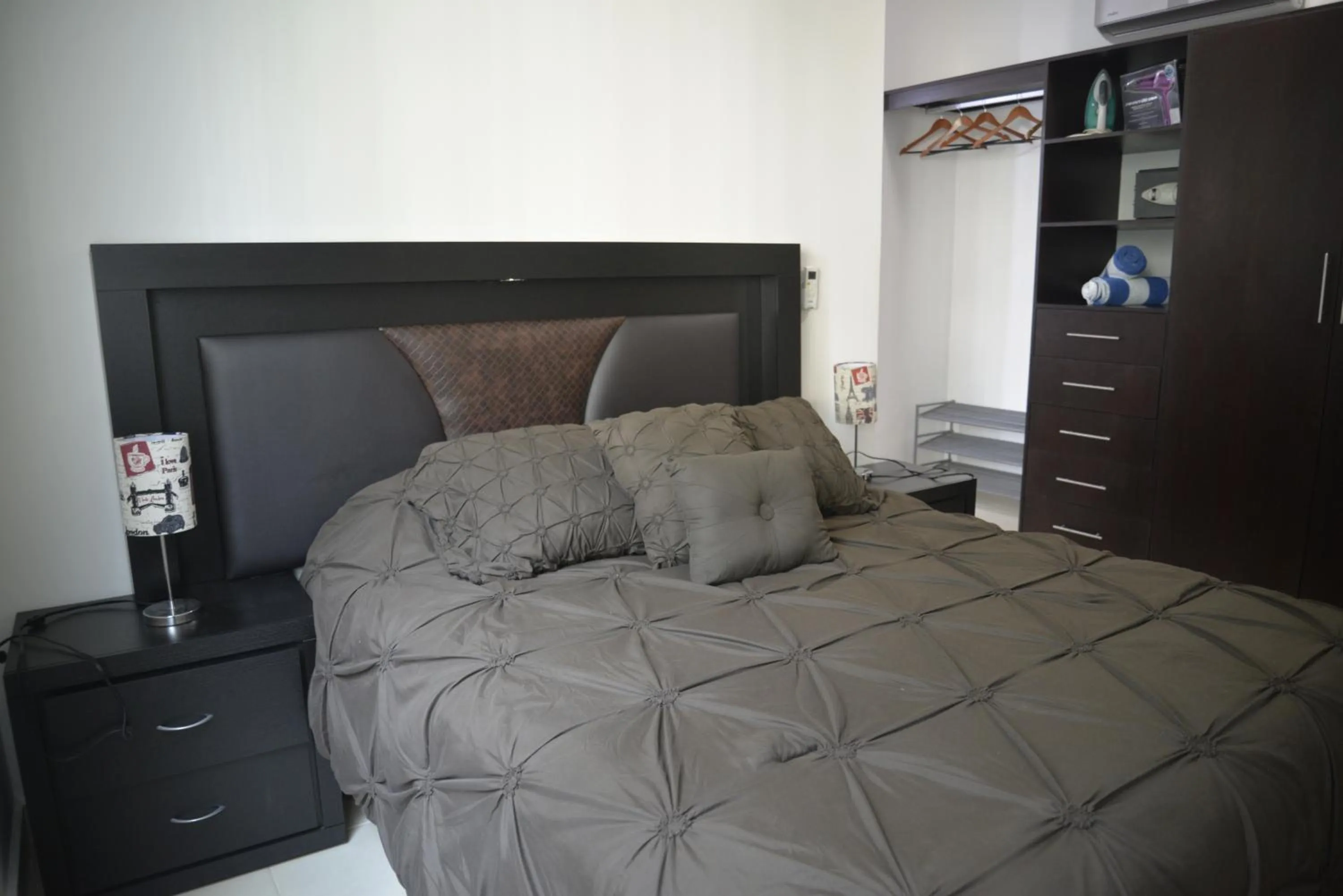 Bedroom, Bed in PLAYA SUITES apartment