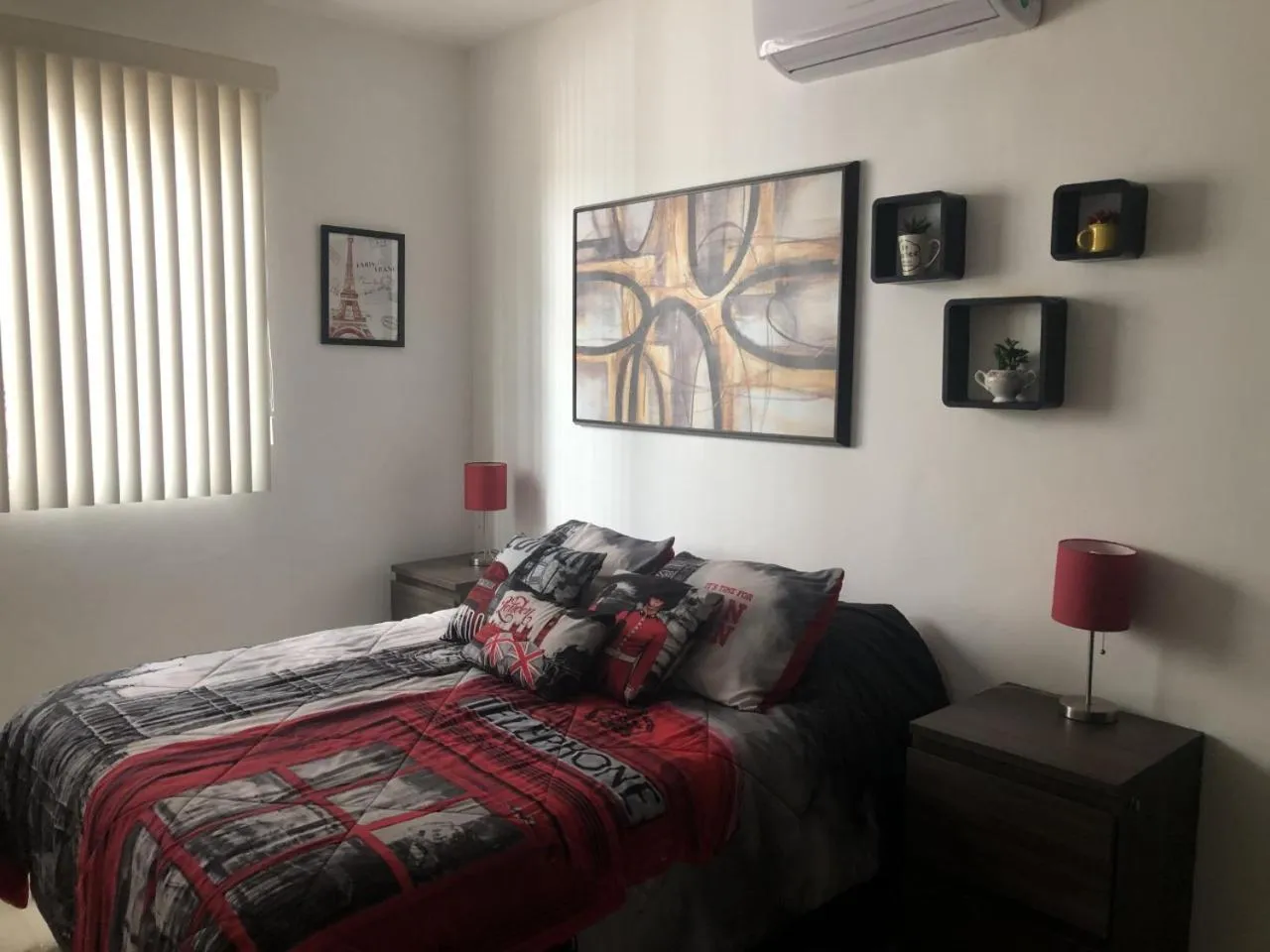 Bedroom, Bed in PLAYA SUITES apartment