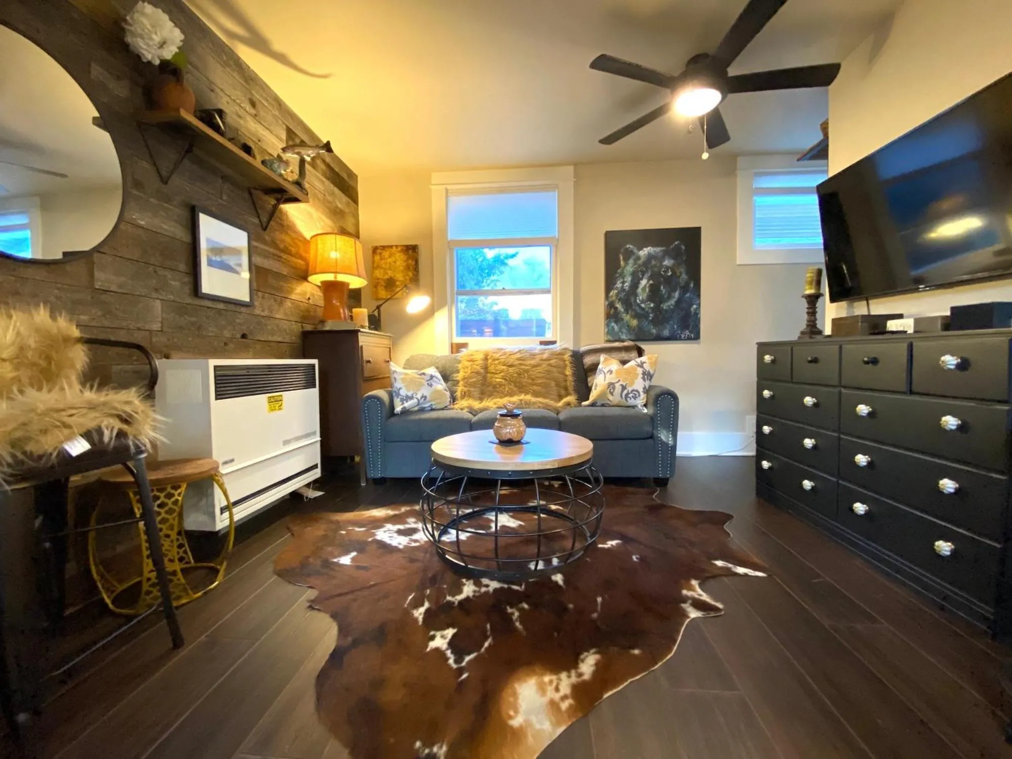 The Chic Guest Retreat in Old Town near CSU