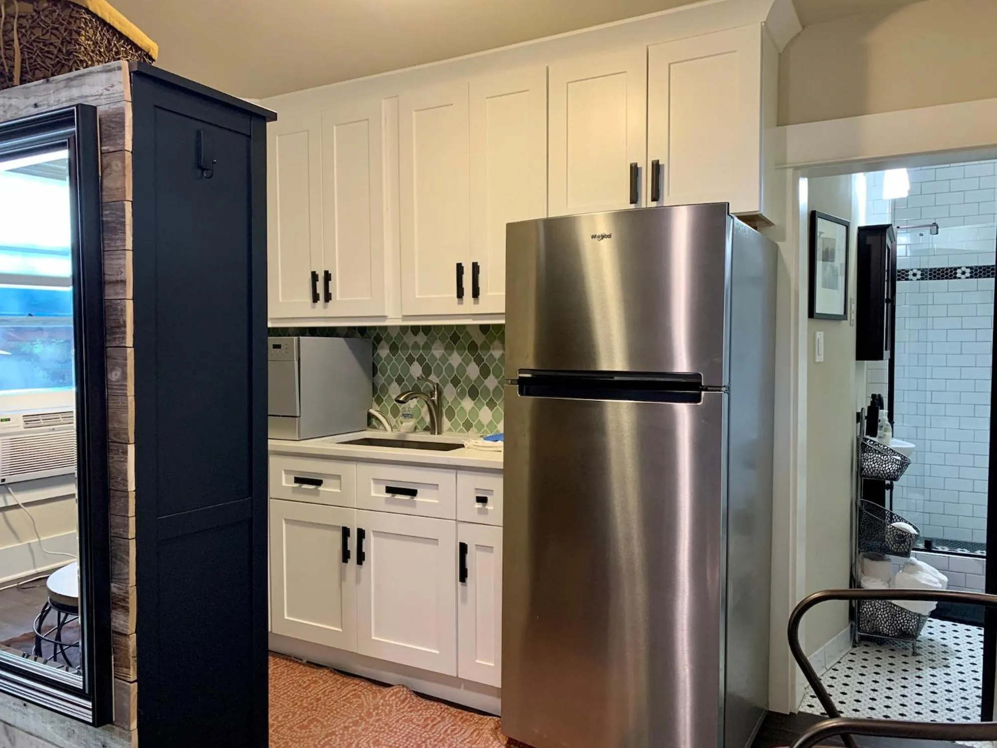 The Chic Guest Retreat in Old Town near CSU