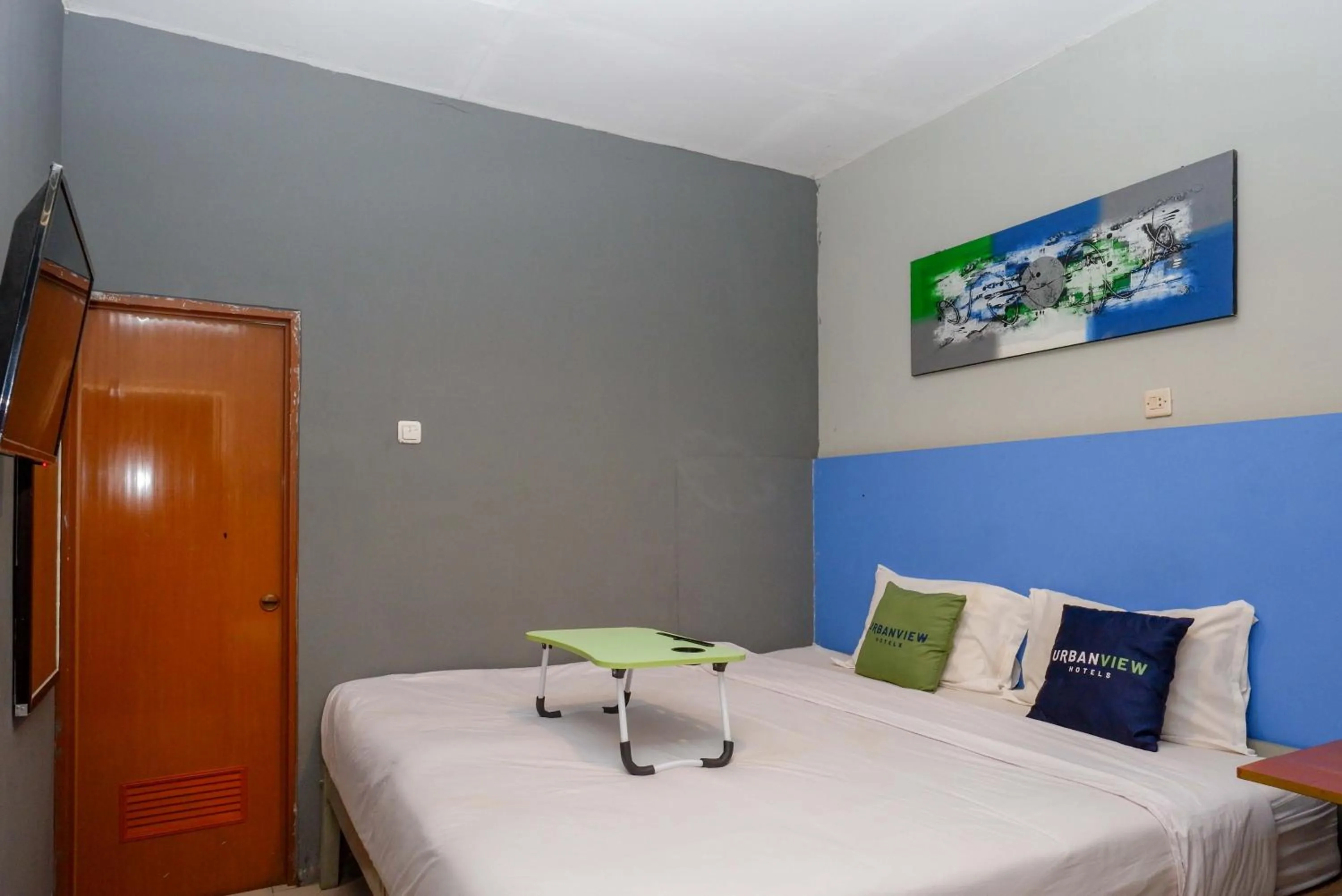 Bedroom, Bed in Urbanview Hotel Syariah Prambanan by RedDoorz