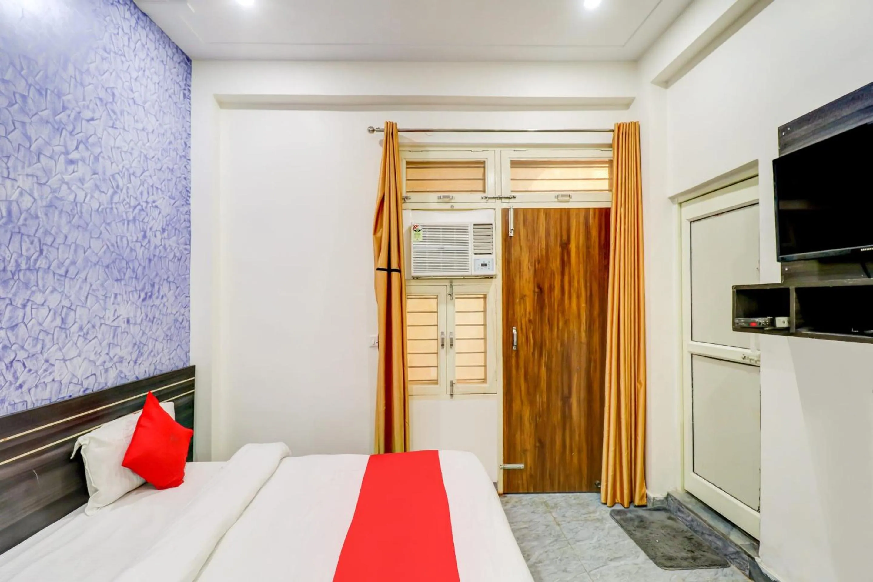 Bedroom in Hotel O Shivam