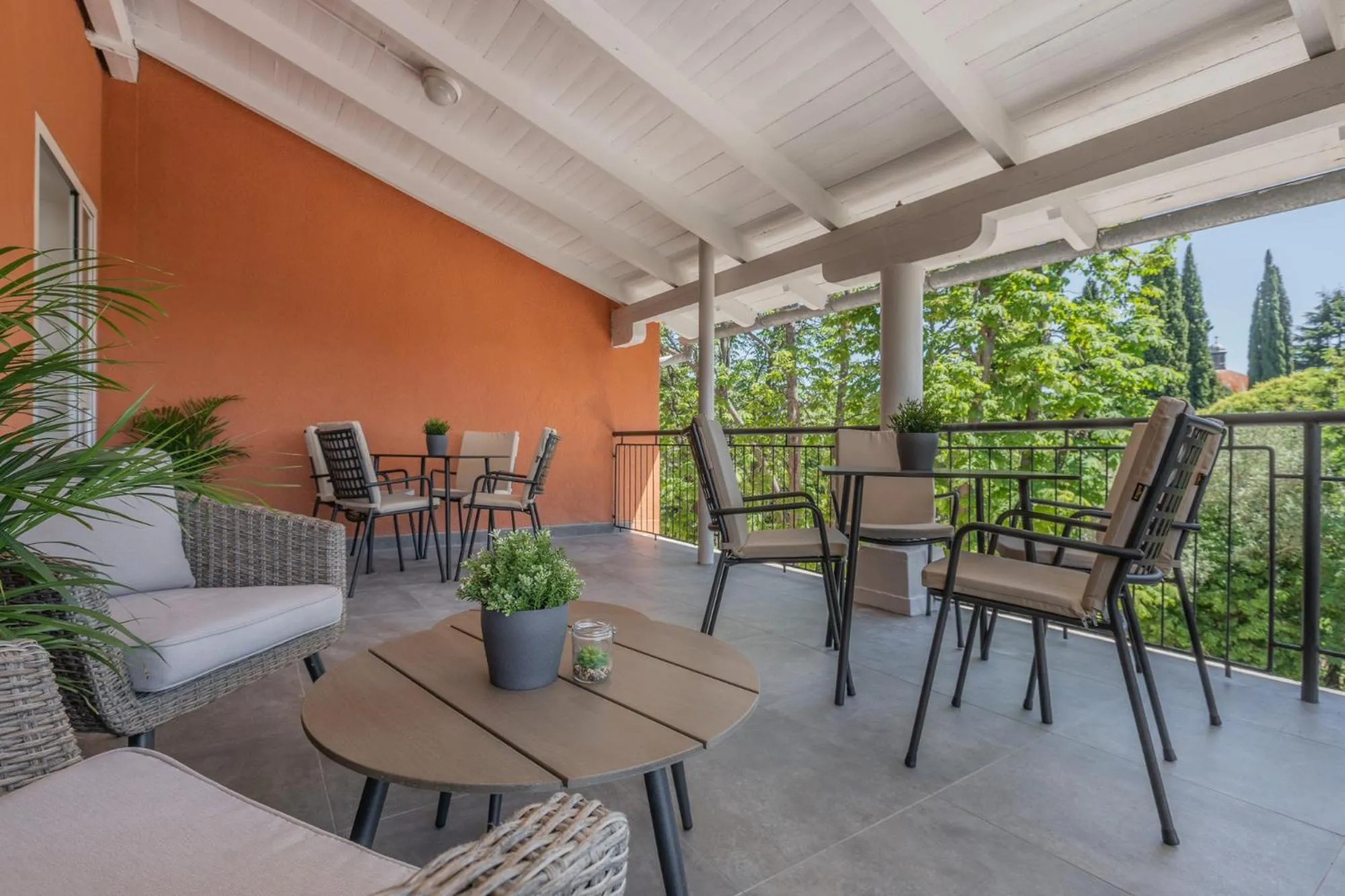 Lounge or bar in Villa Aurum Health & Climatotherapy Center