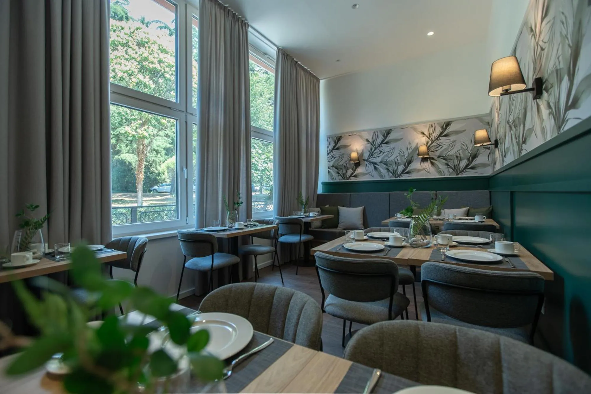 Restaurant/places to eat in Villa Aurum Health & Climatotherapy Center