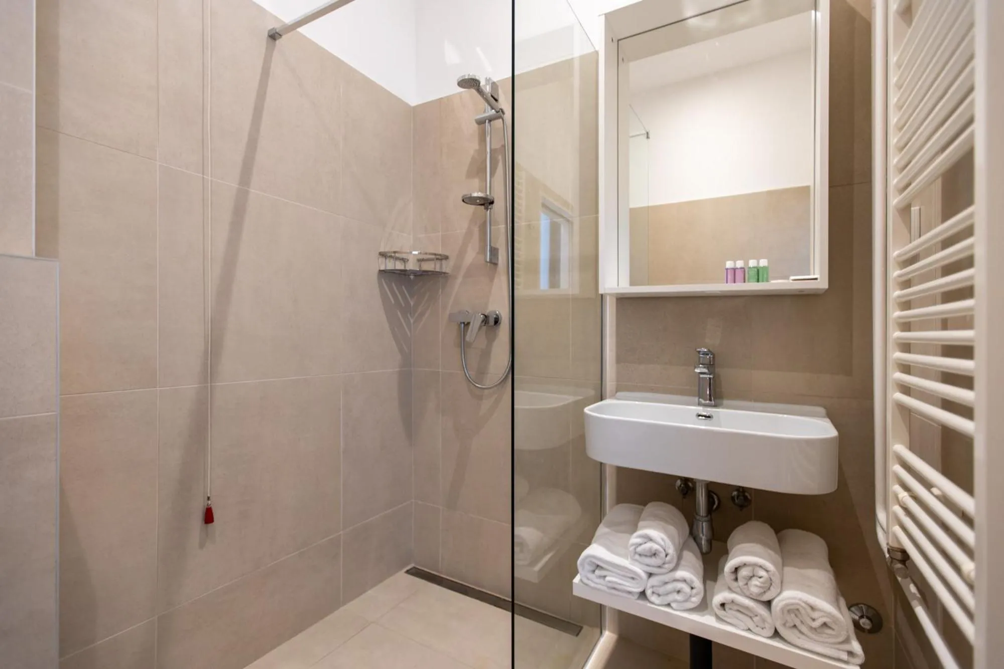 Shower in Villa Aurum Health & Climatotherapy Center