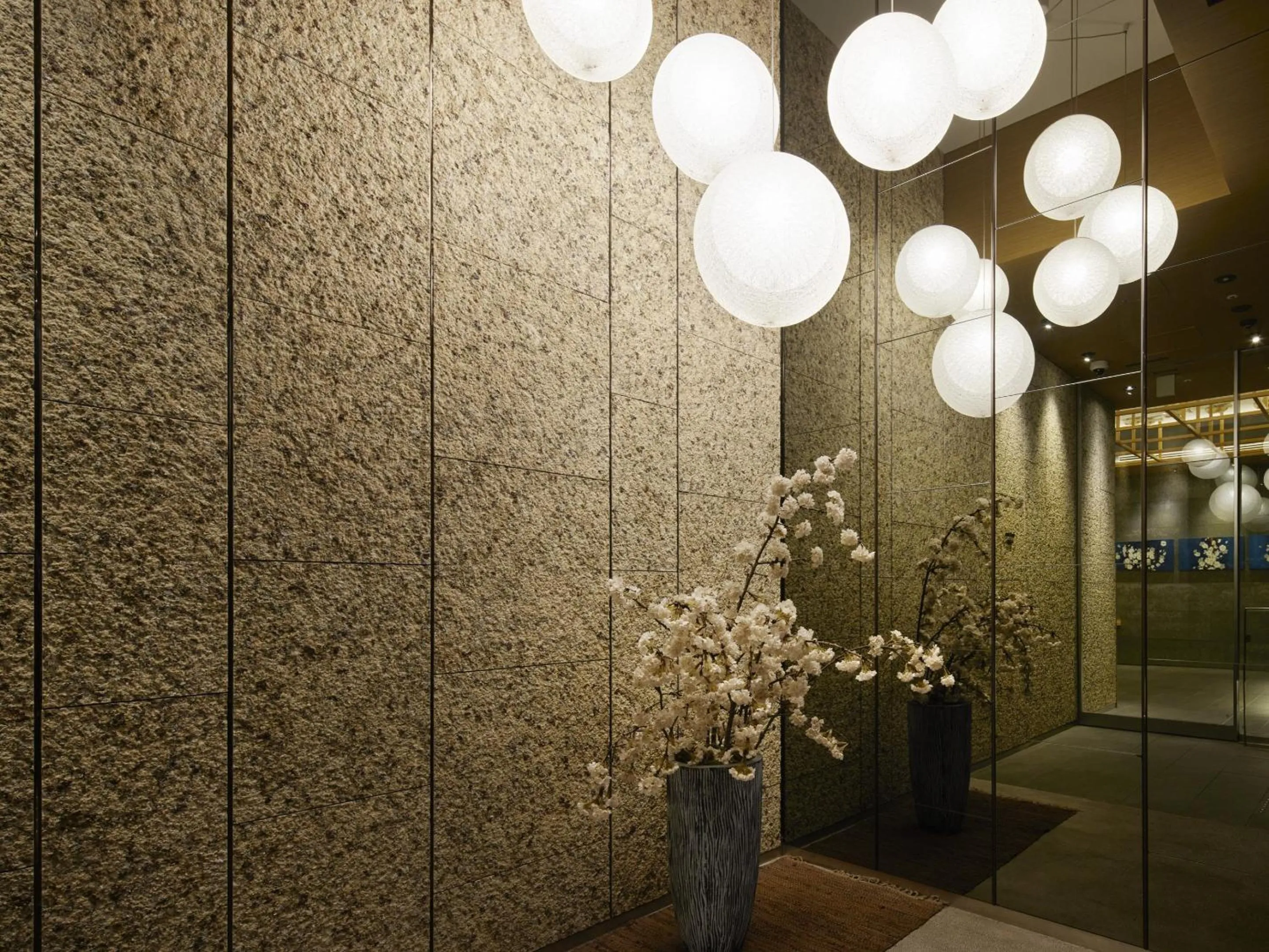 Decorative detail in Minn Ueno