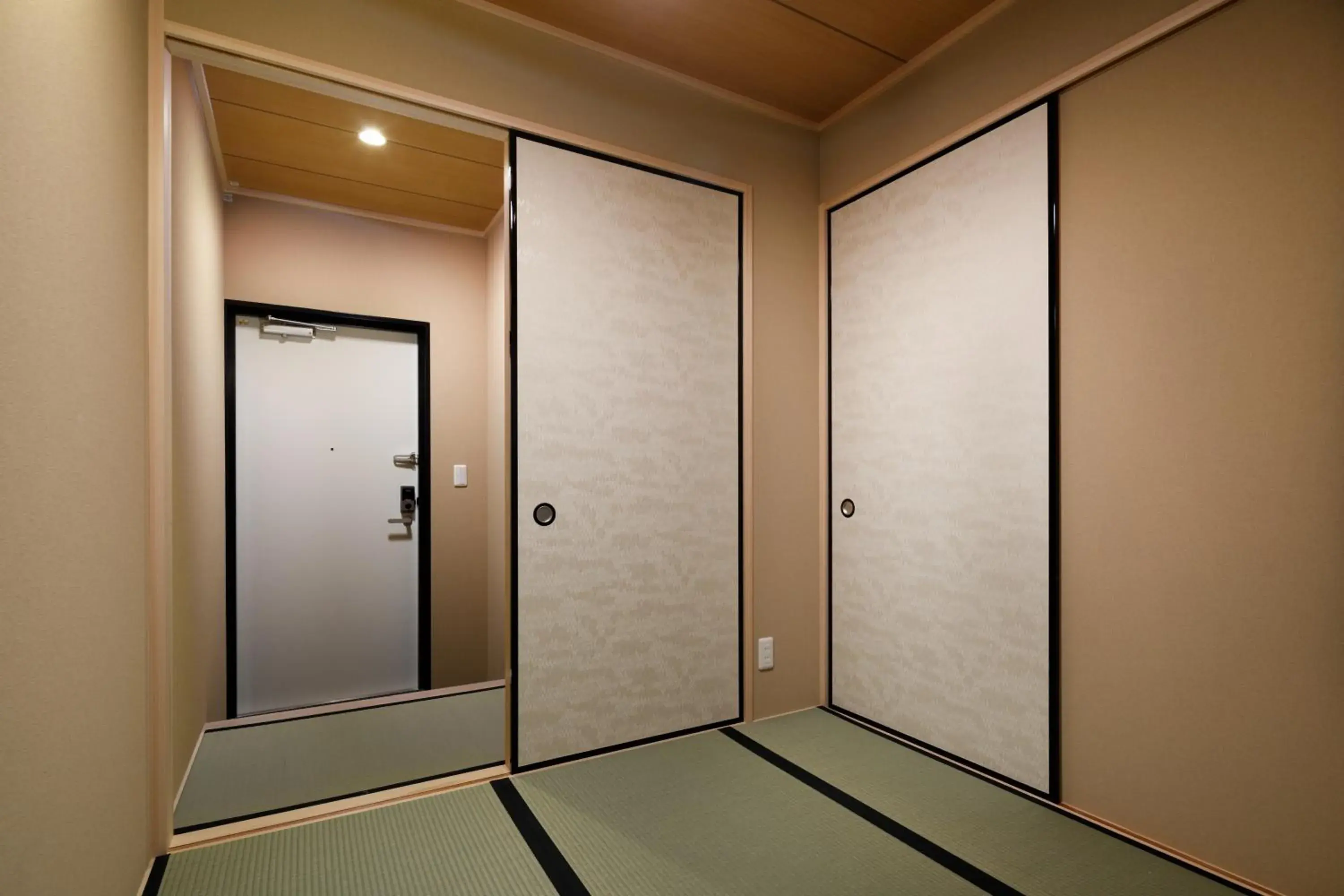 Photo of the whole room in Connect inn Gion-Shijo Photo of the whole room in Connect inn Gion-Shijo