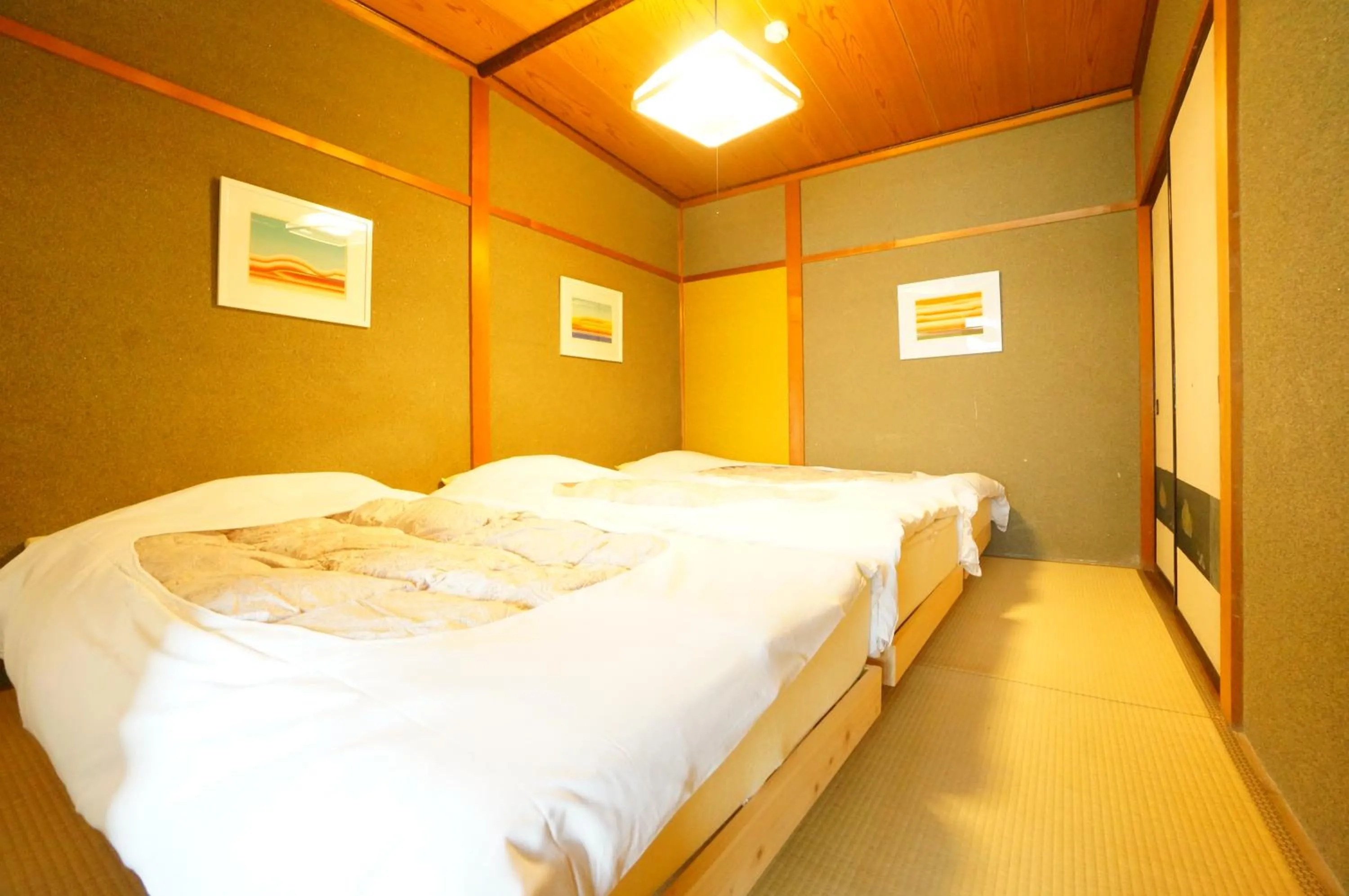 Bed in Momiji Takayama