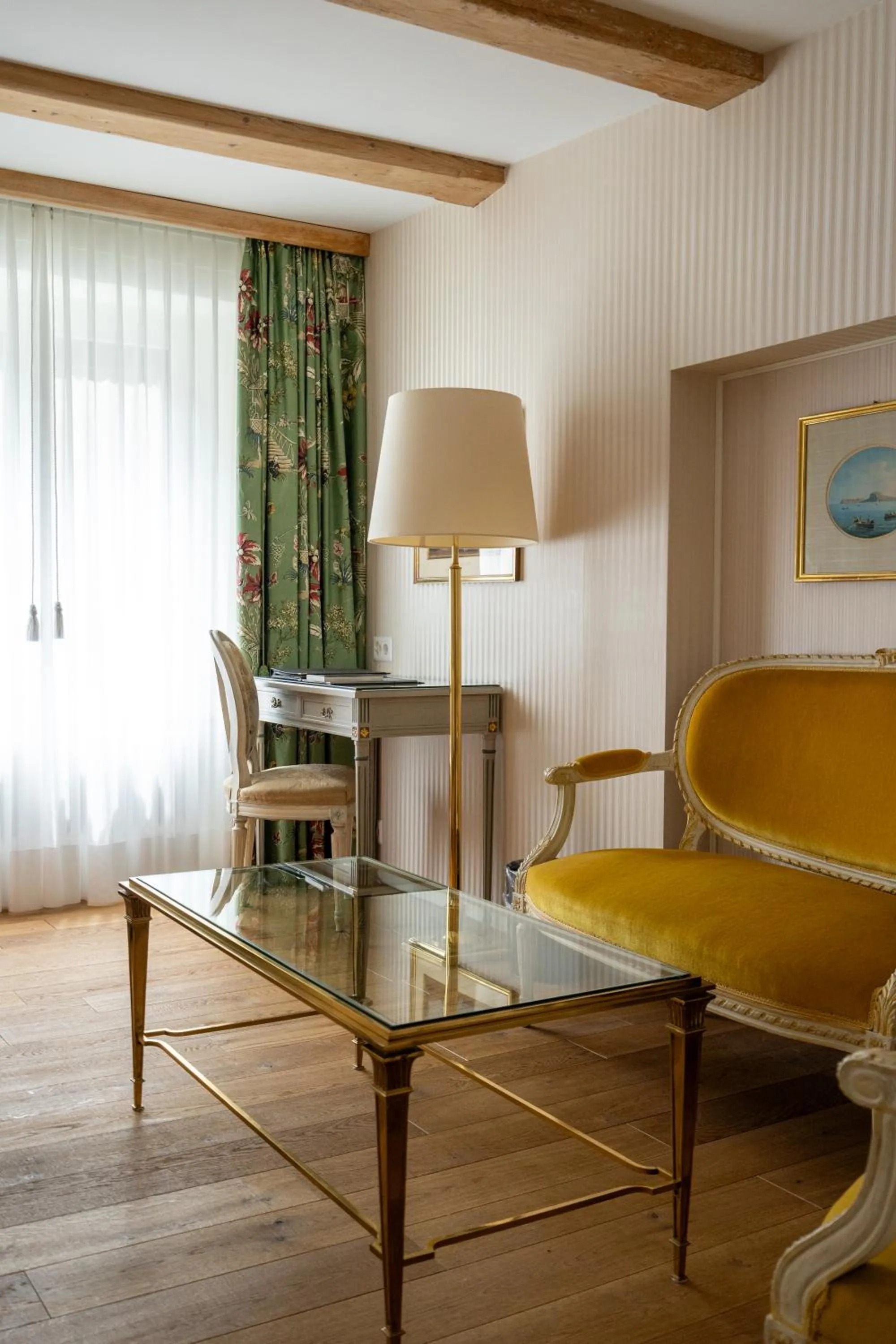 Seating area in Romantik Hotel Wilden Mann Luzern