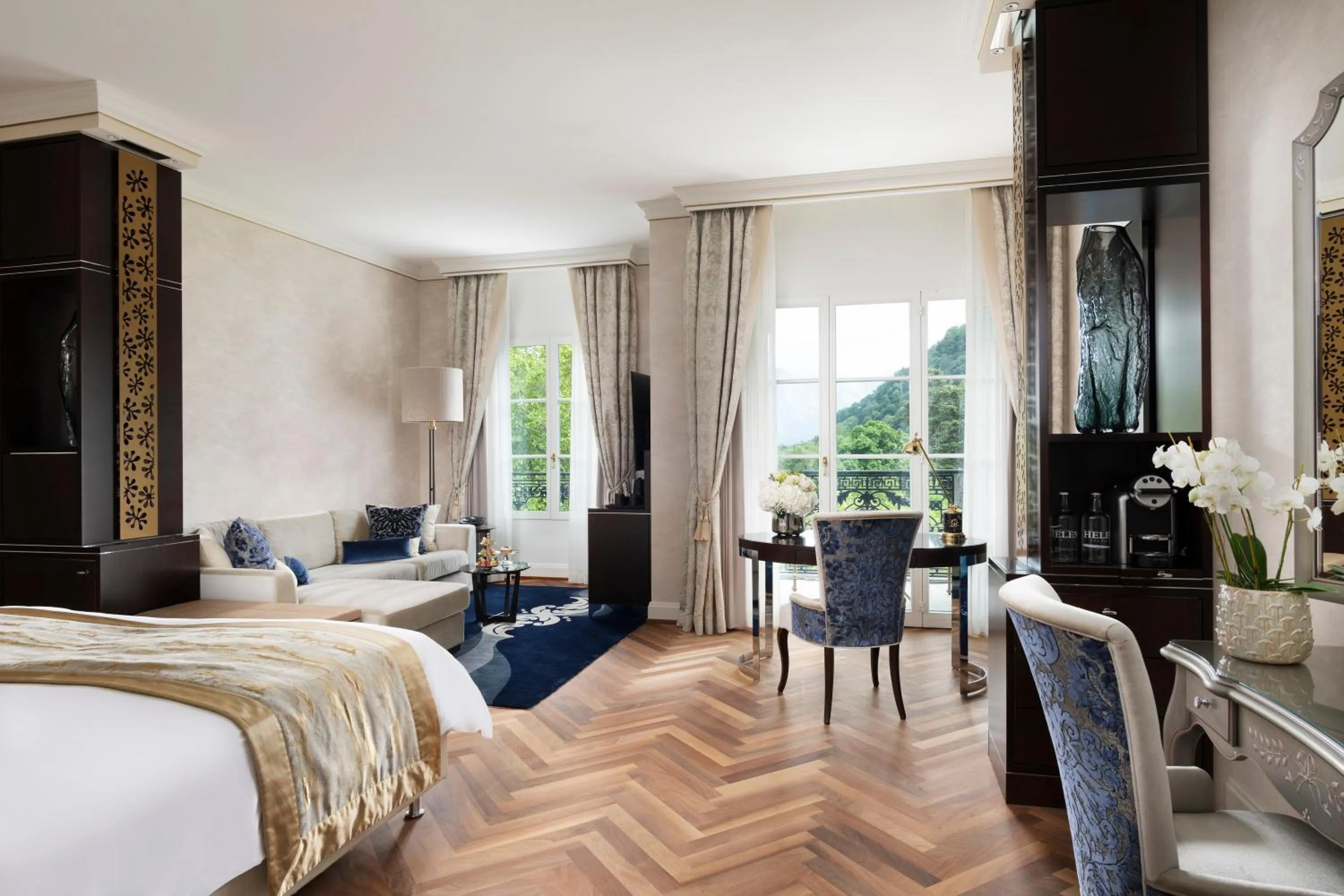 Seating area, Bed in Grand Resort Bad Ragaz