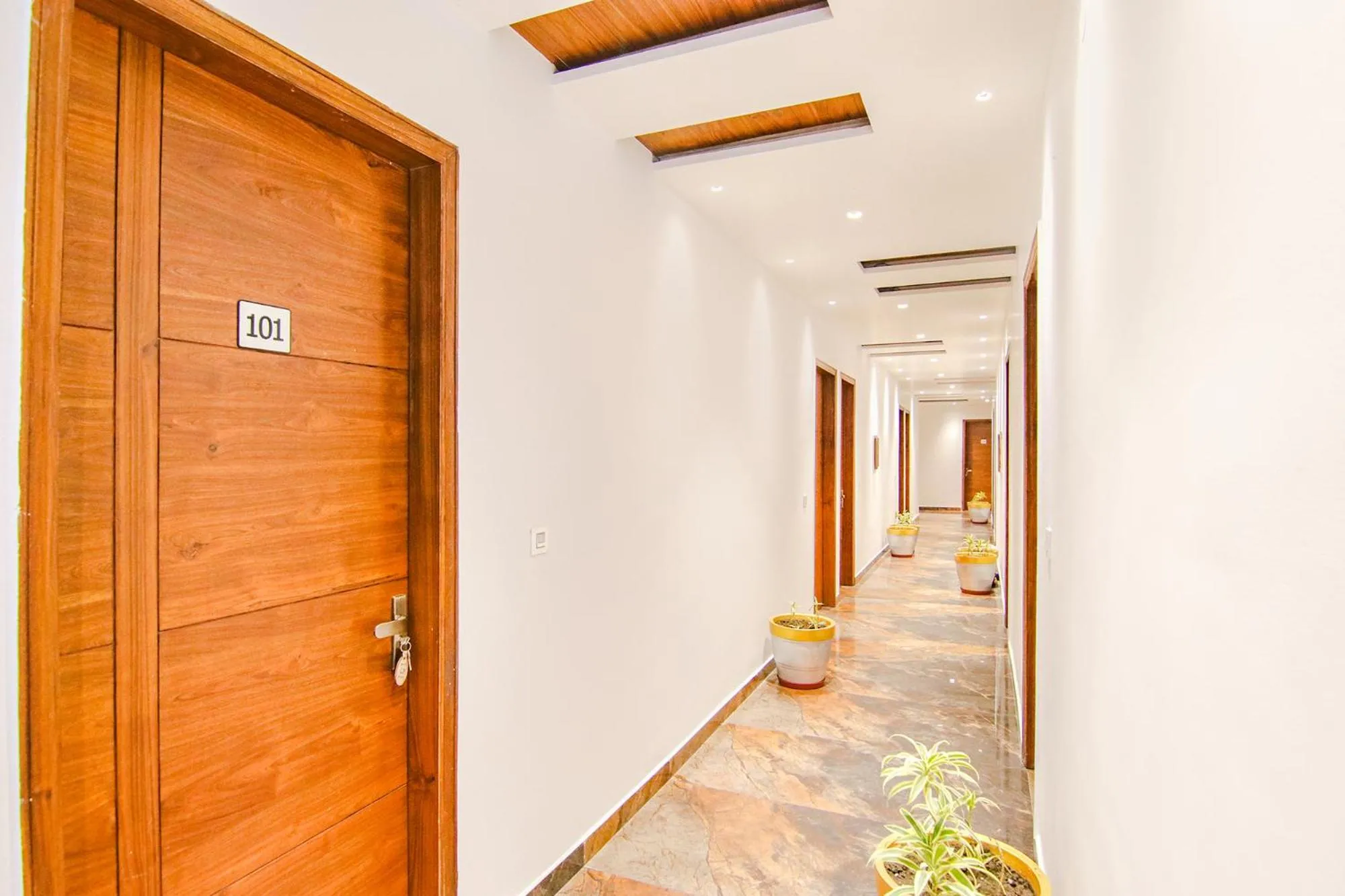 Lobby or reception in FabHotel Royal Mapple