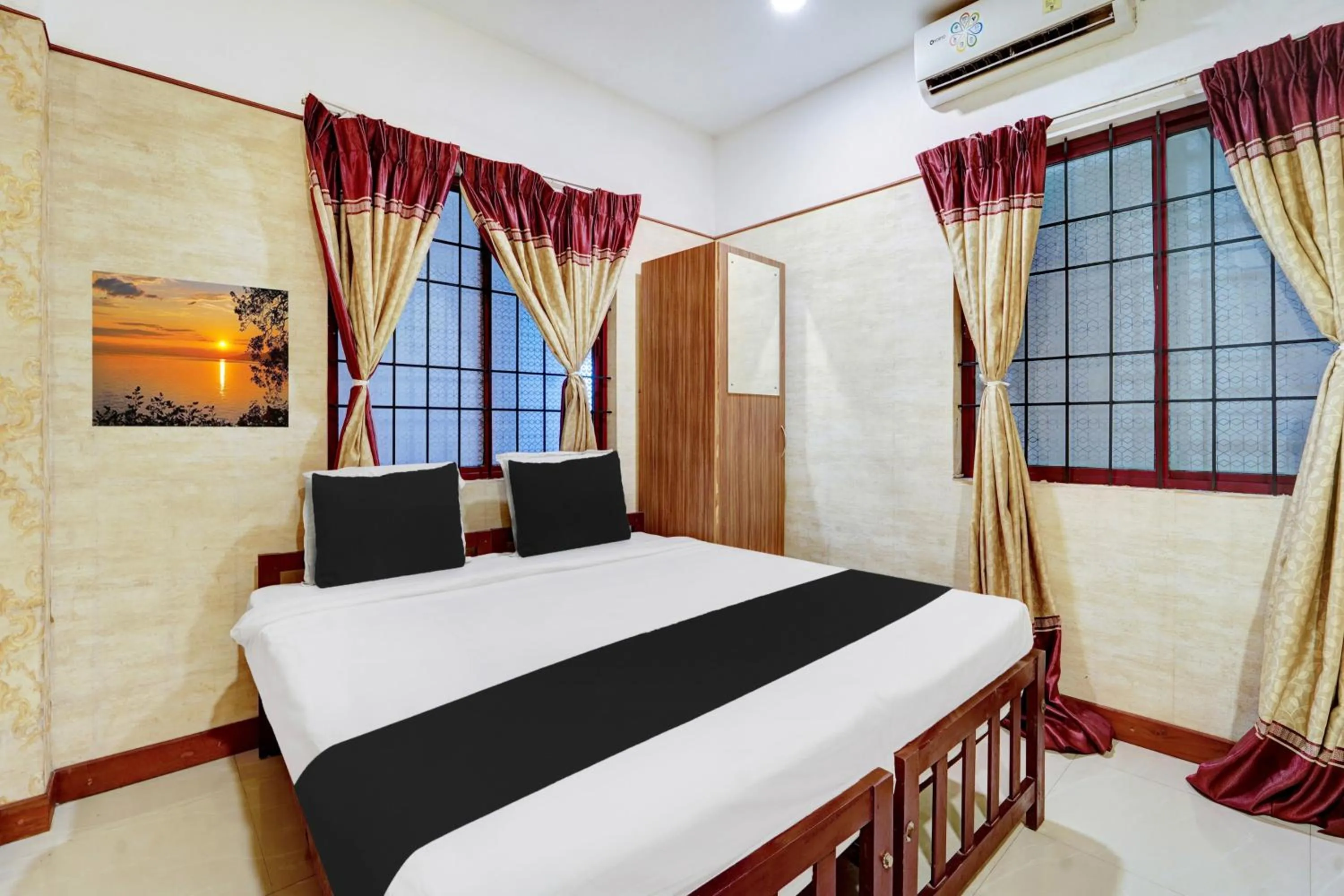 Bedroom, Bed in Super Collection O Vazhakkala Kakkanad