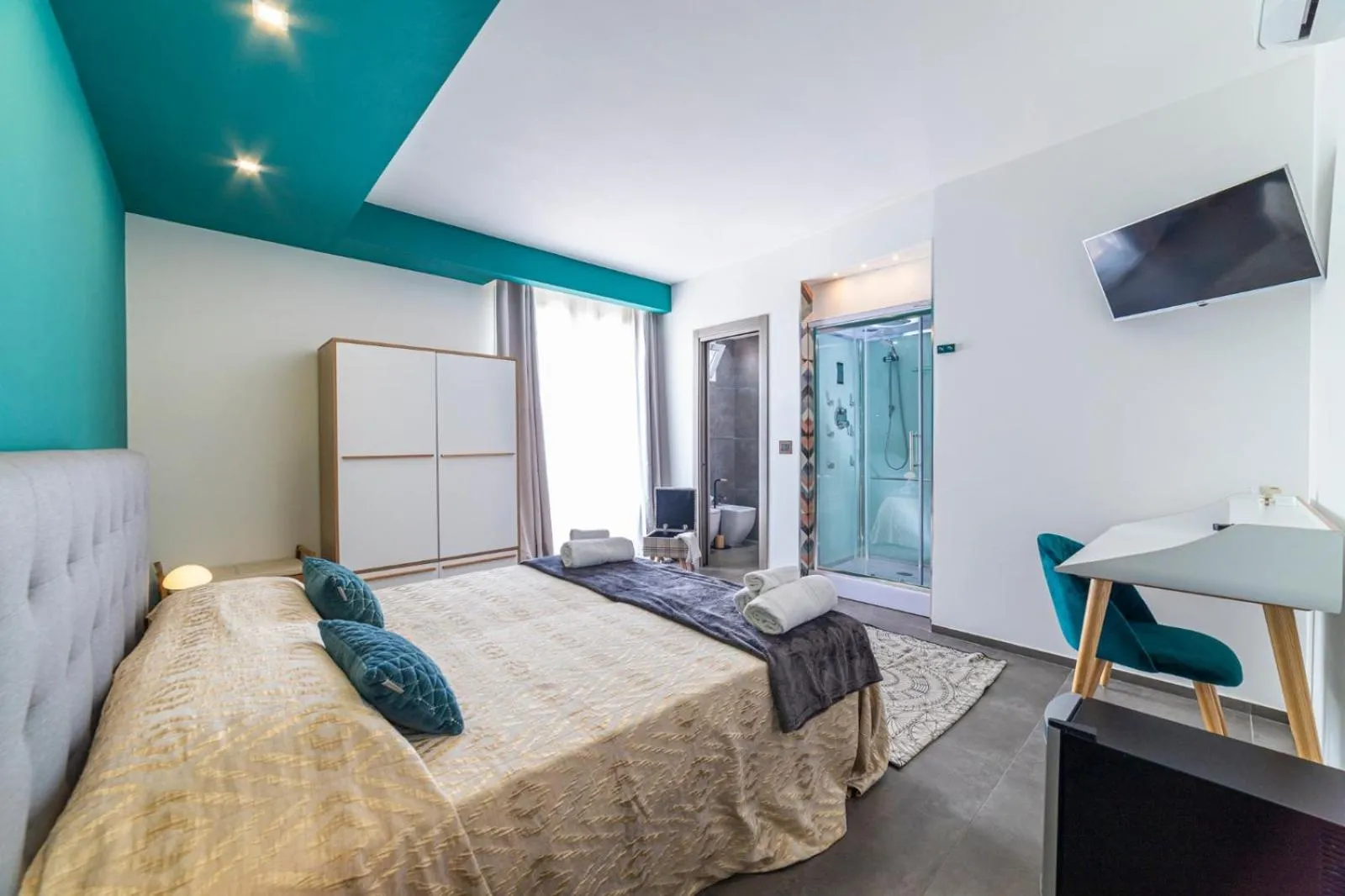 Photo of the whole room, Bed in Albergo Piazza Risorgimento