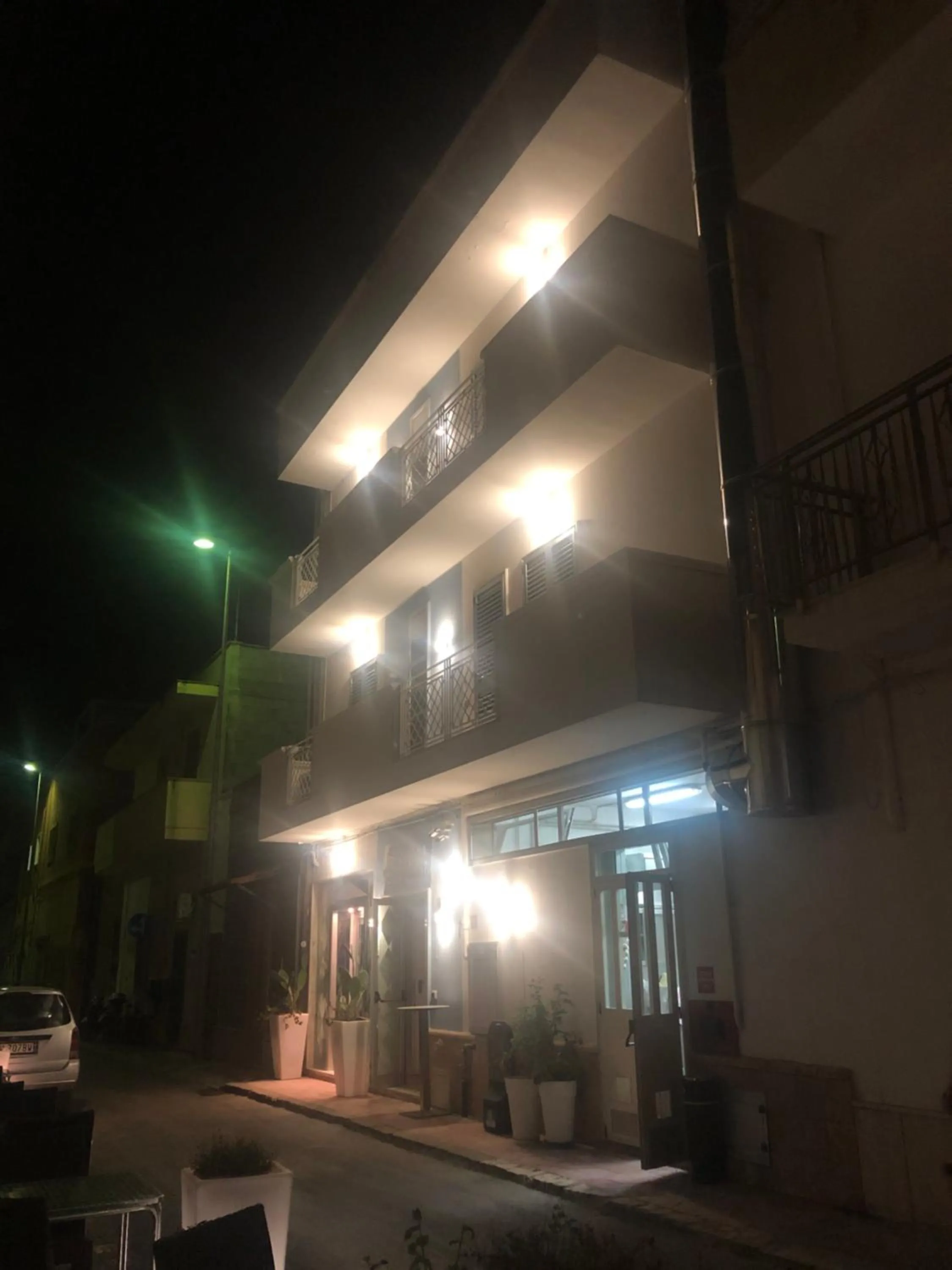 Facade/entrance in Albergo Piazza Risorgimento