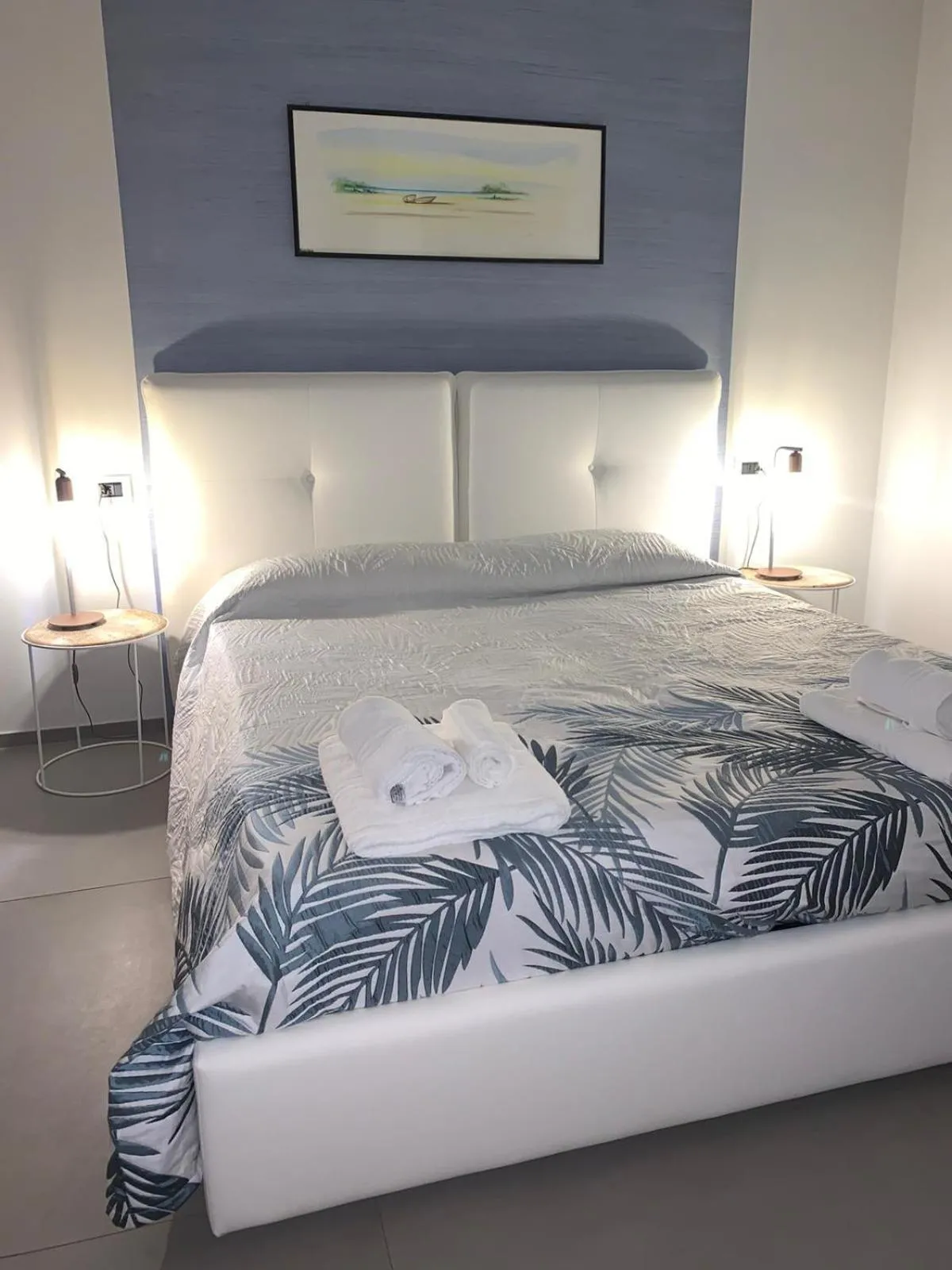 View (from property/room), Bed in Albergo Piazza Risorgimento