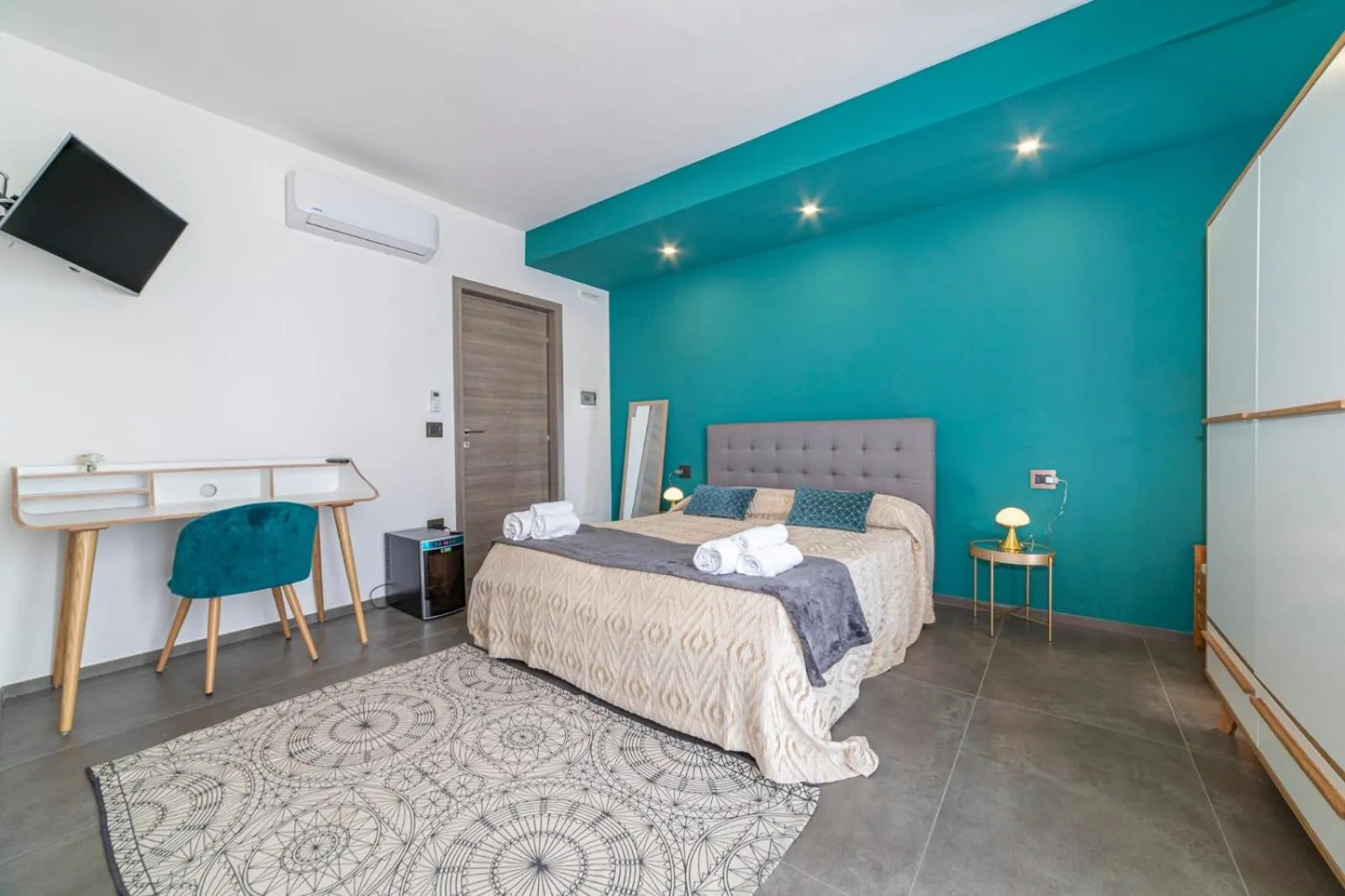 Photo of the whole room, Bed in Albergo Piazza Risorgimento