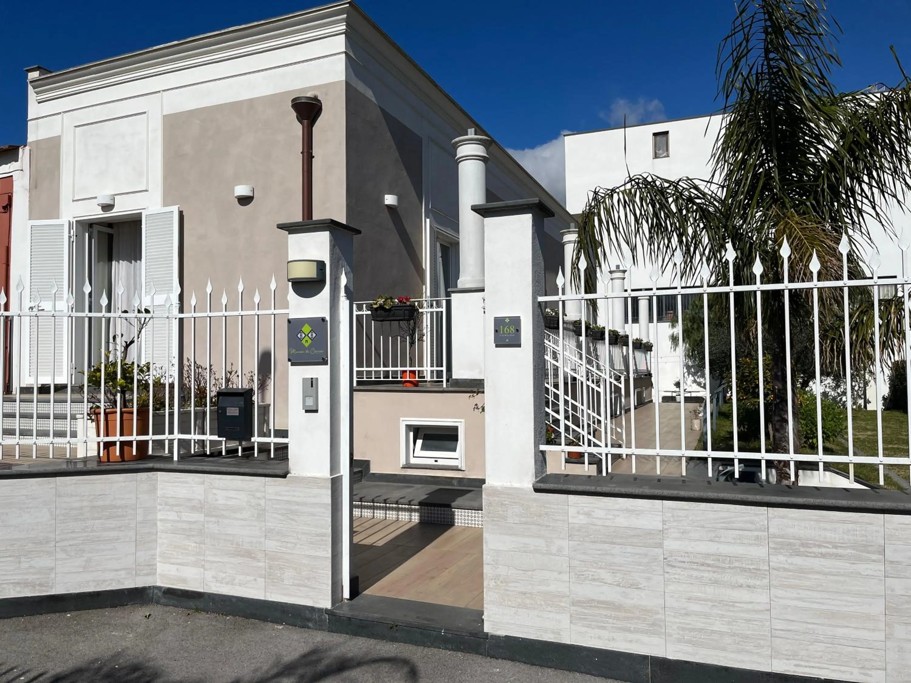 Facade/entrance in Pompei BnB Maison de Charme