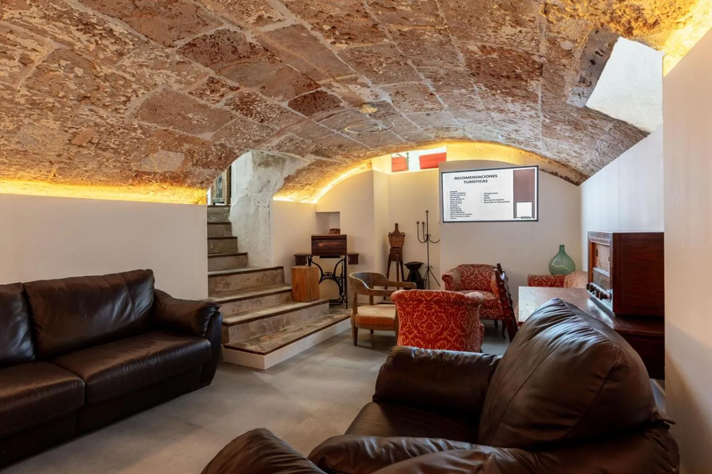 Area and facilities in Antiguo Brondo Selfcheck-in Smart Rooms