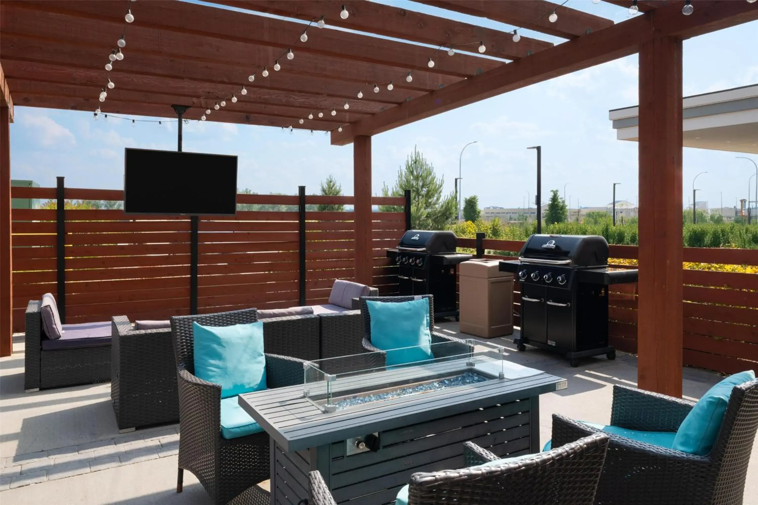 Property building in Best Western Premier Executive Residency Medicine Hat Property building in Best Western Premier Executive Residency Medicine Hat