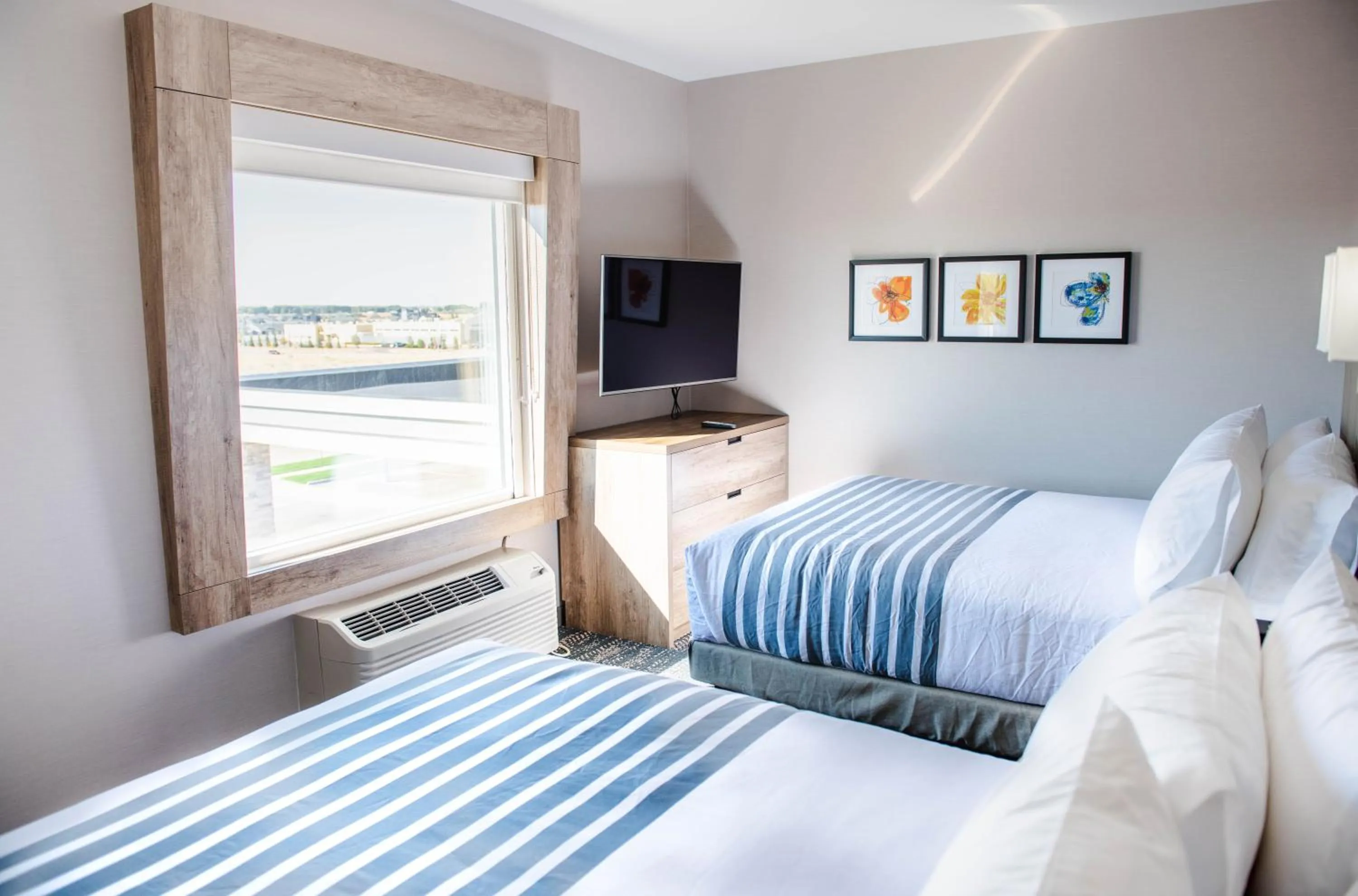 Bedroom, Bed in Best Western Premier Executive Residency Medicine Hat