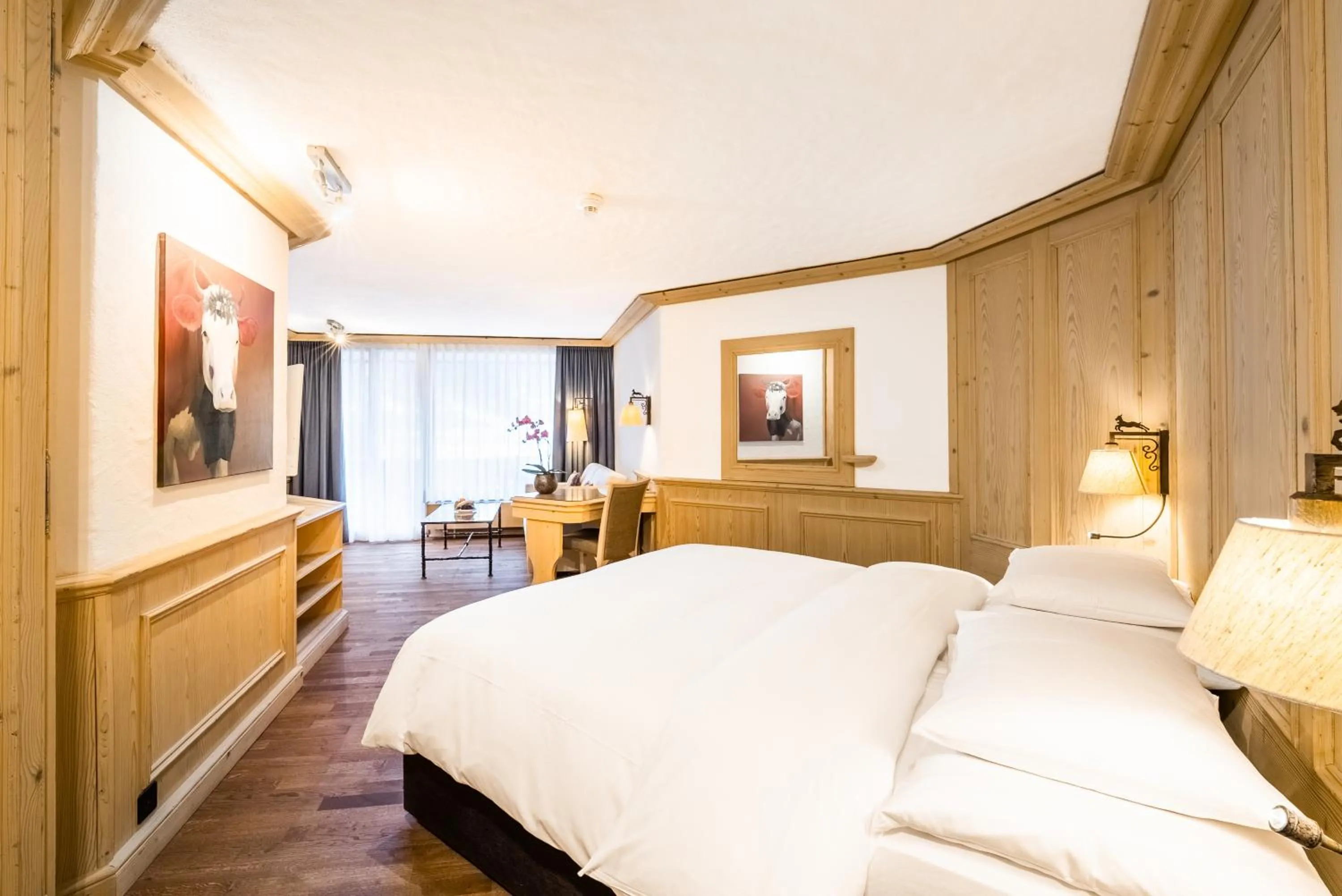 Photo of the whole room, Bed in ERMITAGE Wellness- & Spa-Hotel