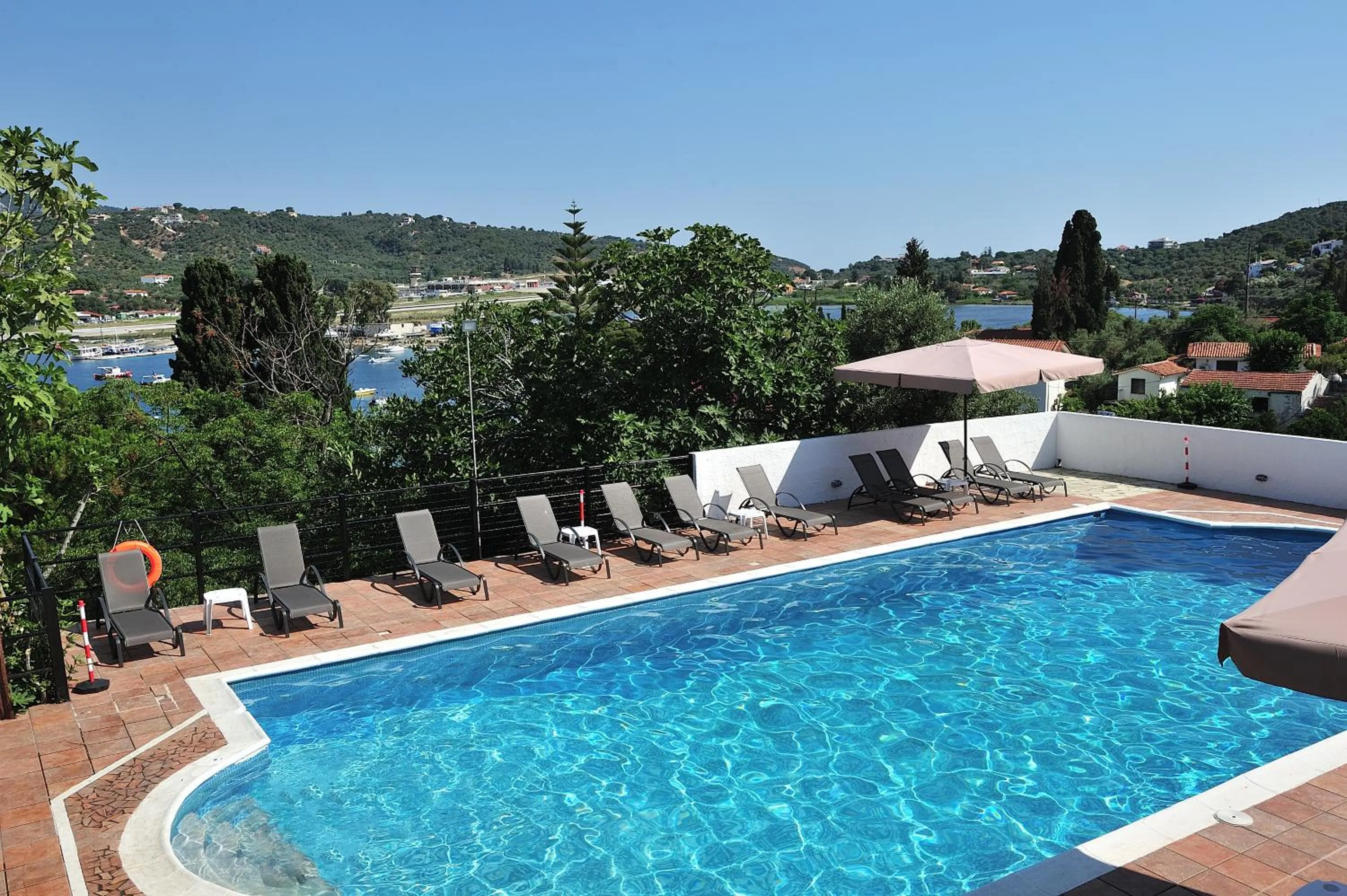 Swimming pool in Anamar Skiathos Hotel