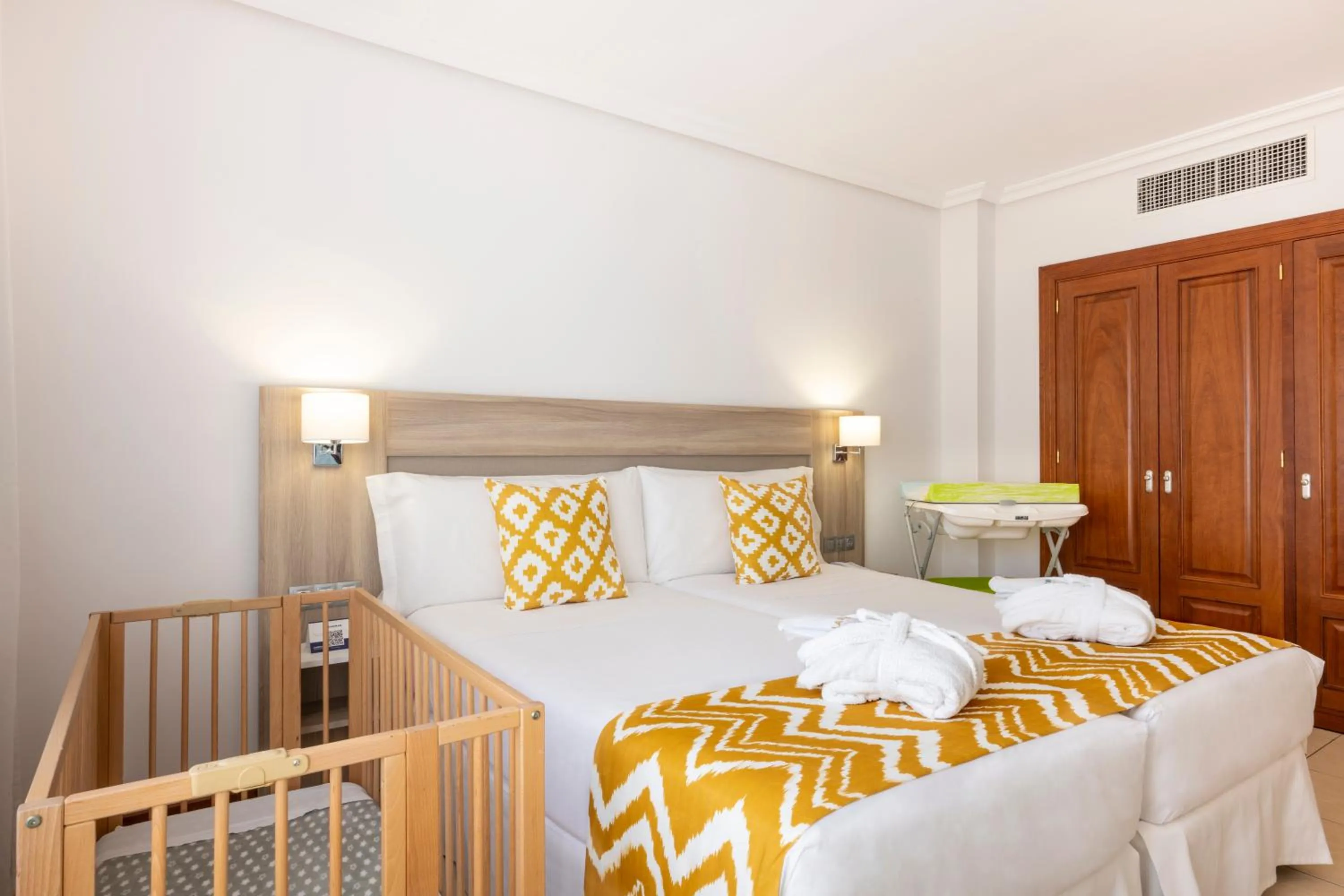 Bed in Landmar Costa los Gigantes Family Resort