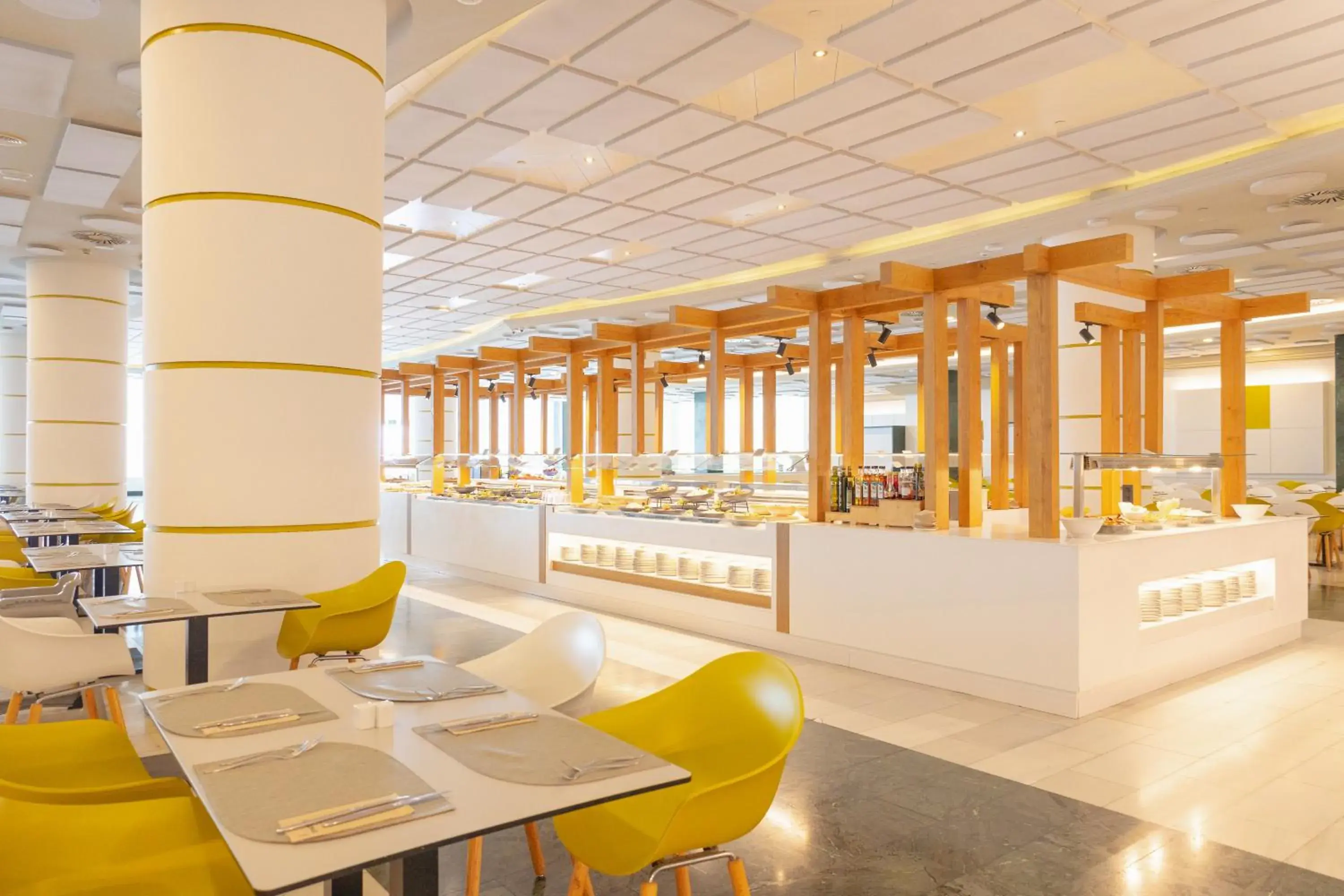 Restaurant/places to eat in Landmar Costa los Gigantes Family Resort Restaurant/places to eat in Landmar Costa los Gigantes Family Resort