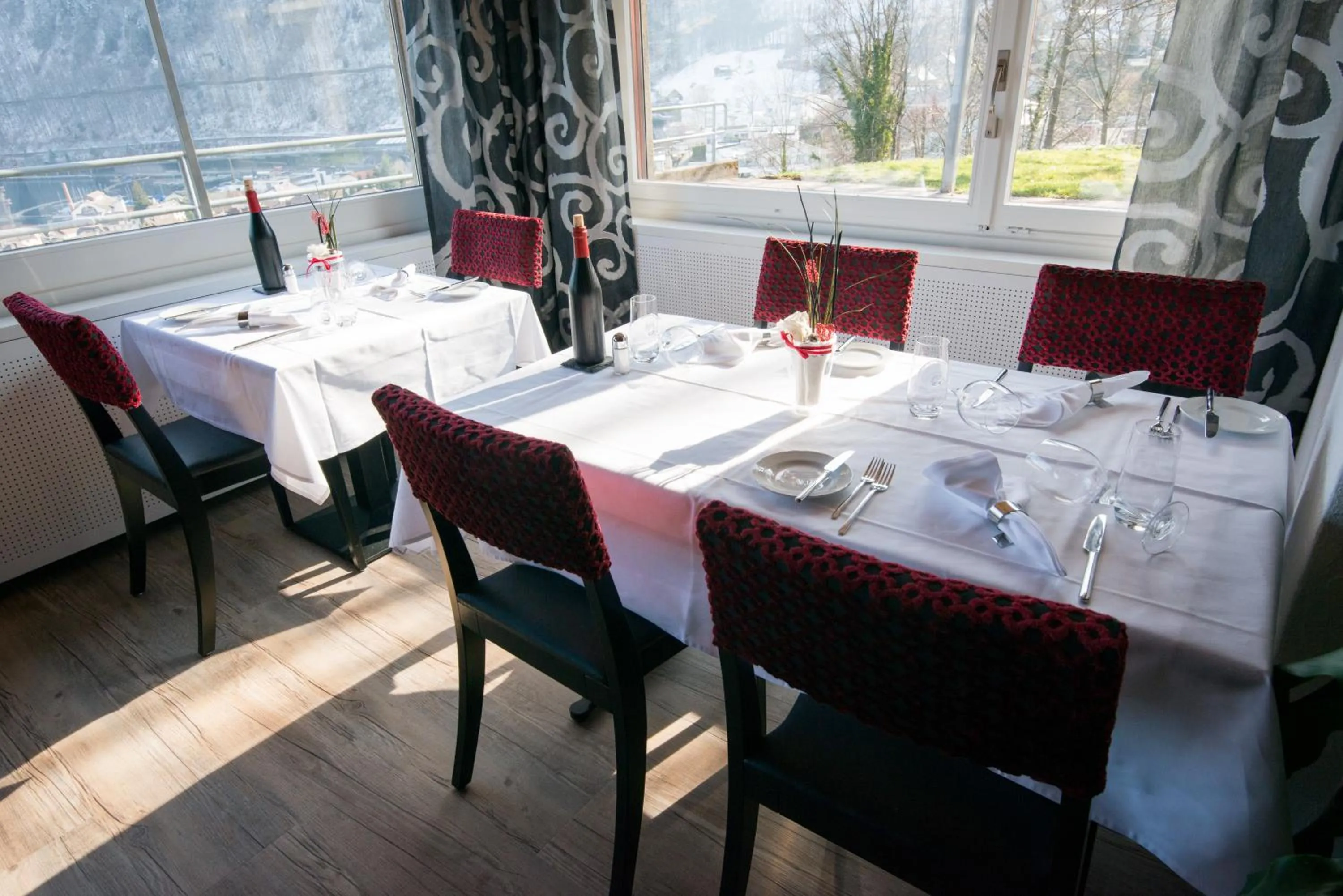 Restaurant/places to eat in Hotel Roggerli