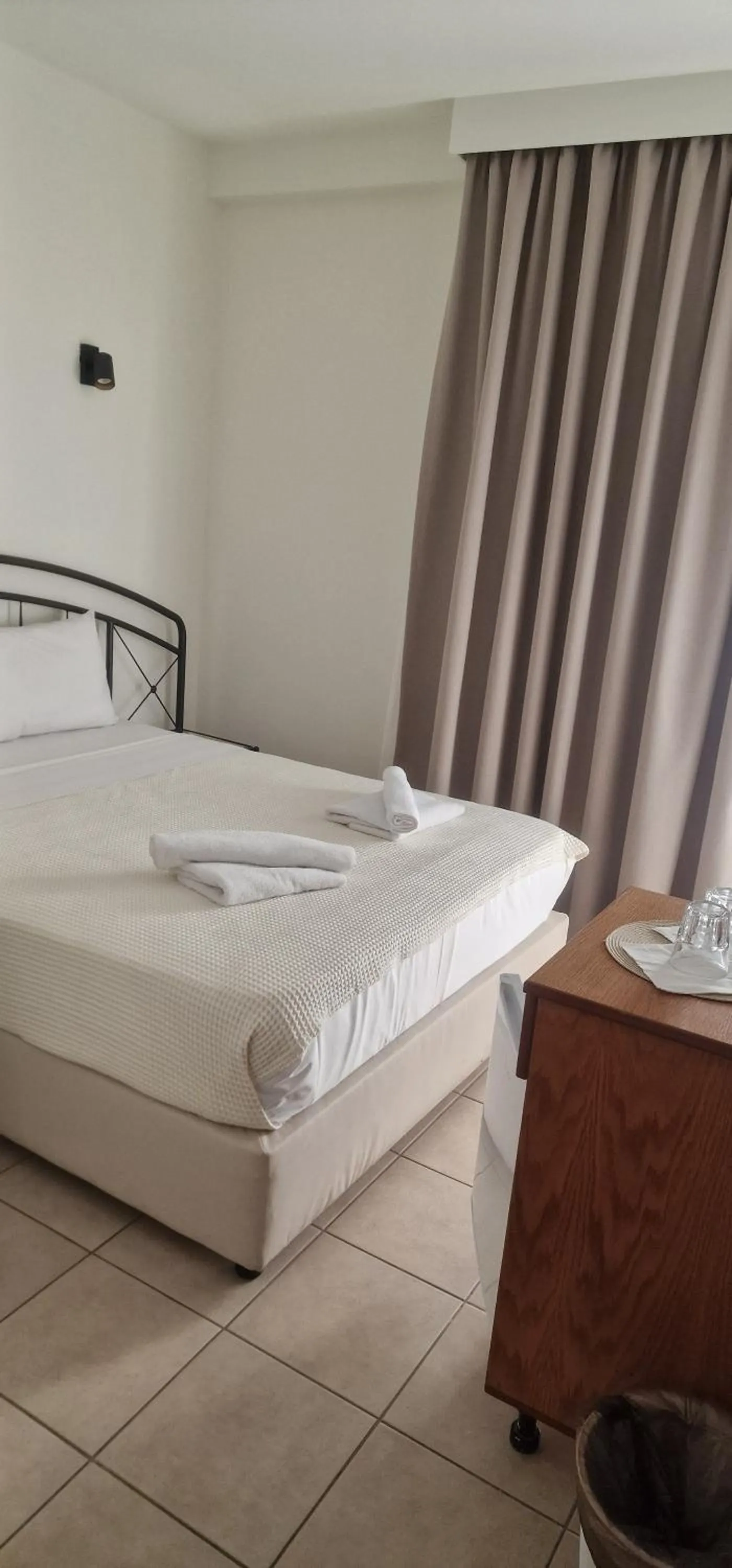 Bedroom in Y & P LATCHI HOTEL