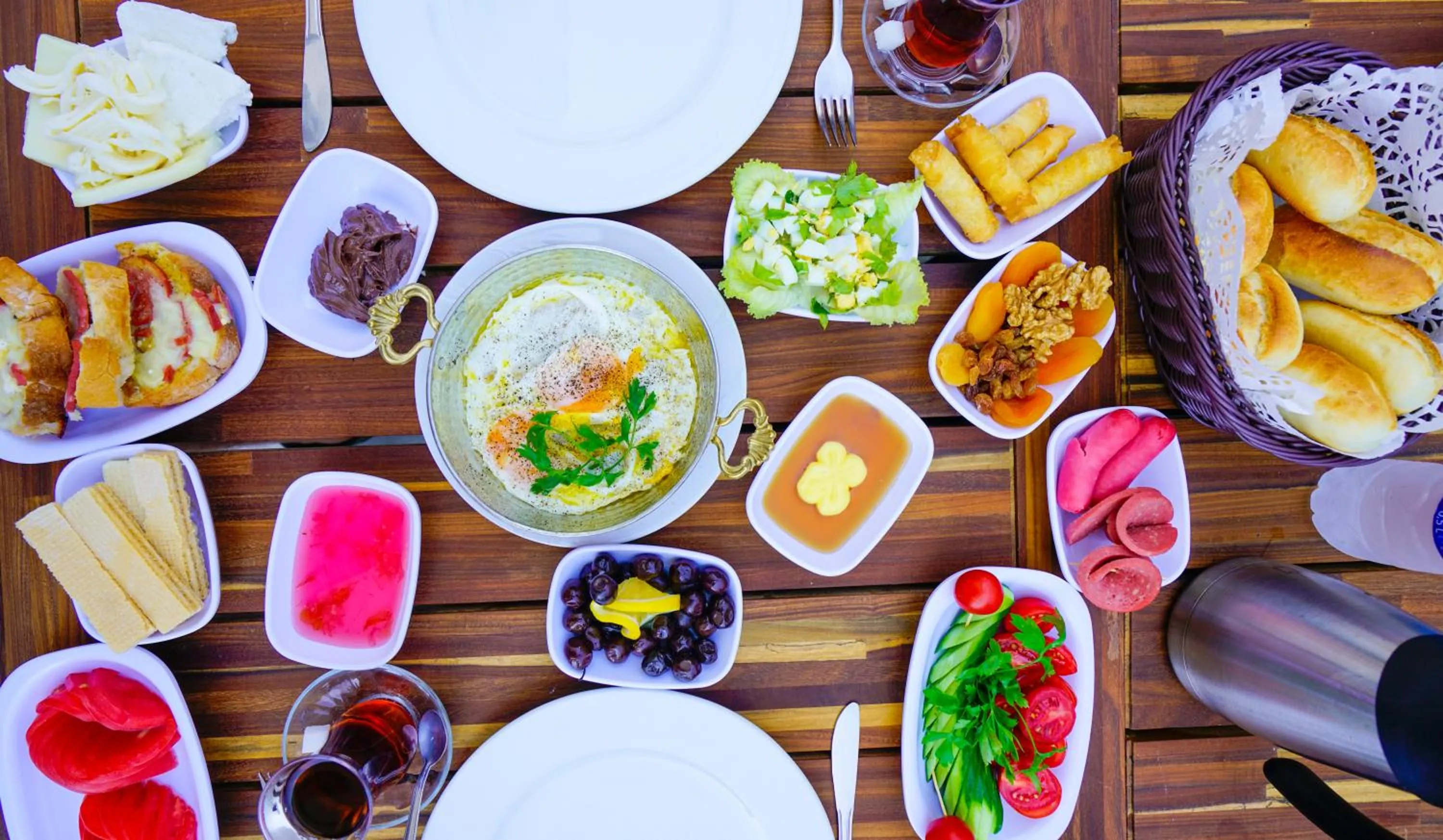 Breakfast in Green Beyza Suites