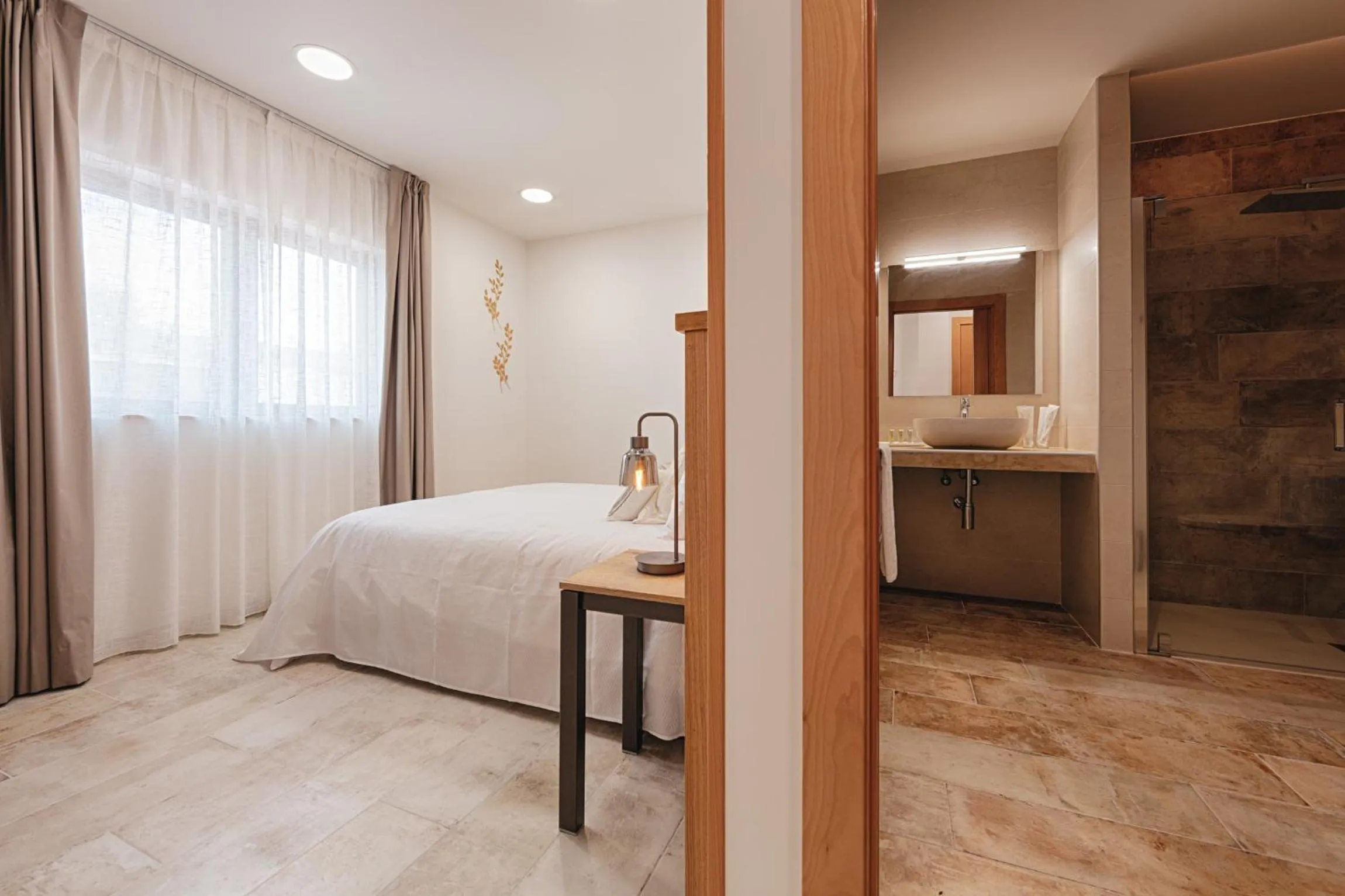 Photo of the whole room, Bed in Hotel rural La Tejera