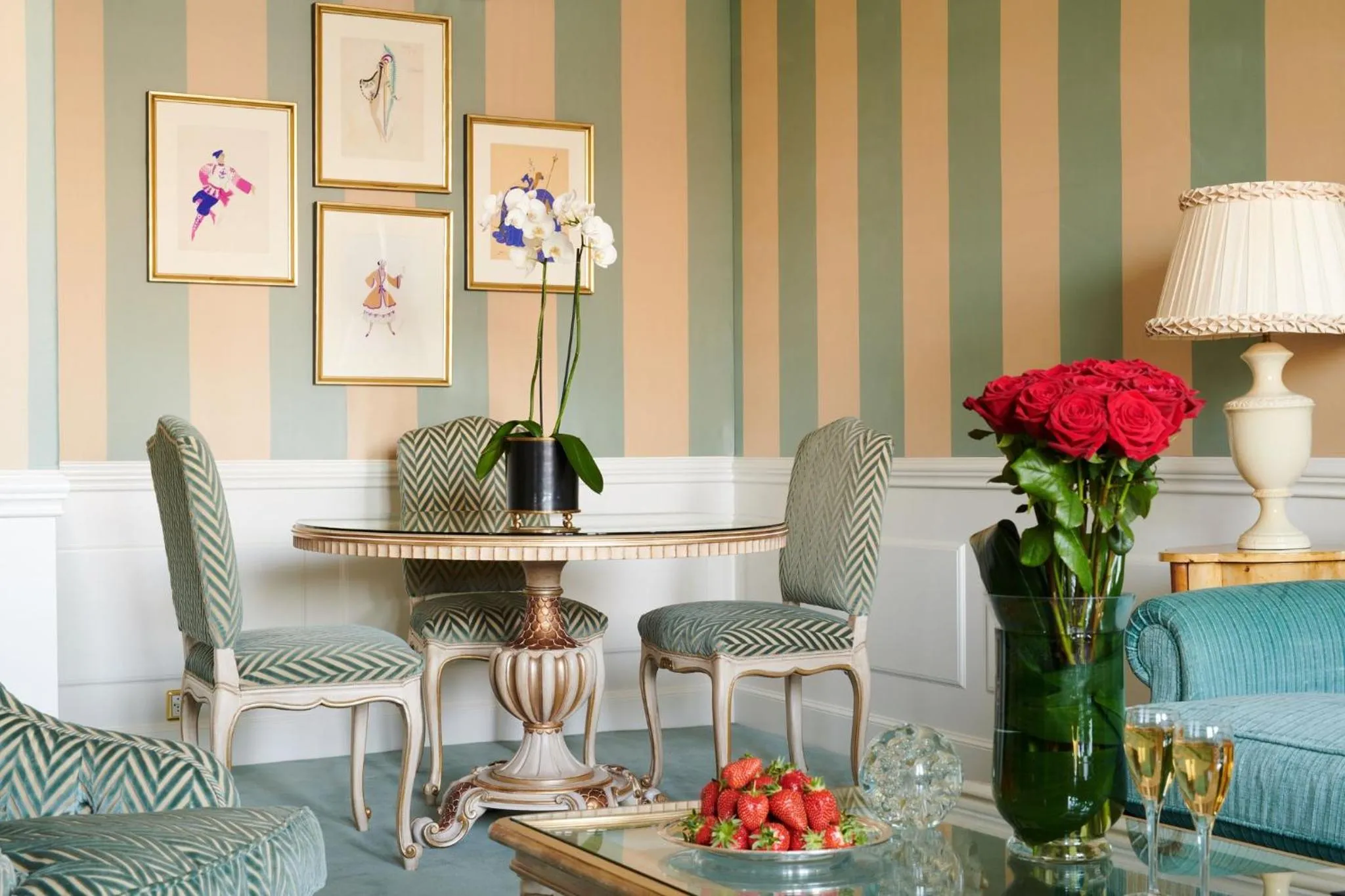 Facade/entrance in Hotel d'Angleterre