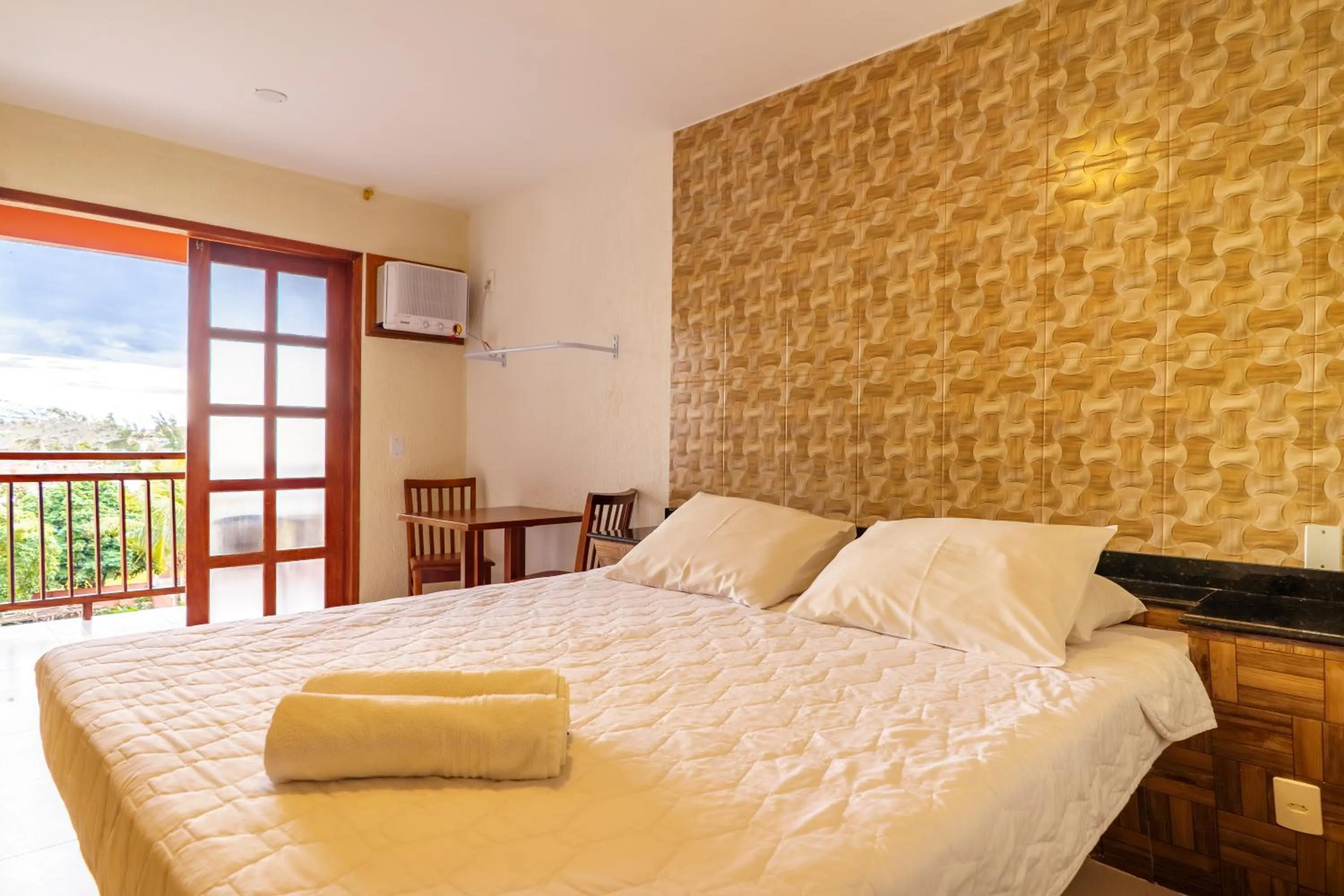 Photo of the whole room, Bed in Hotel Cave do Sol