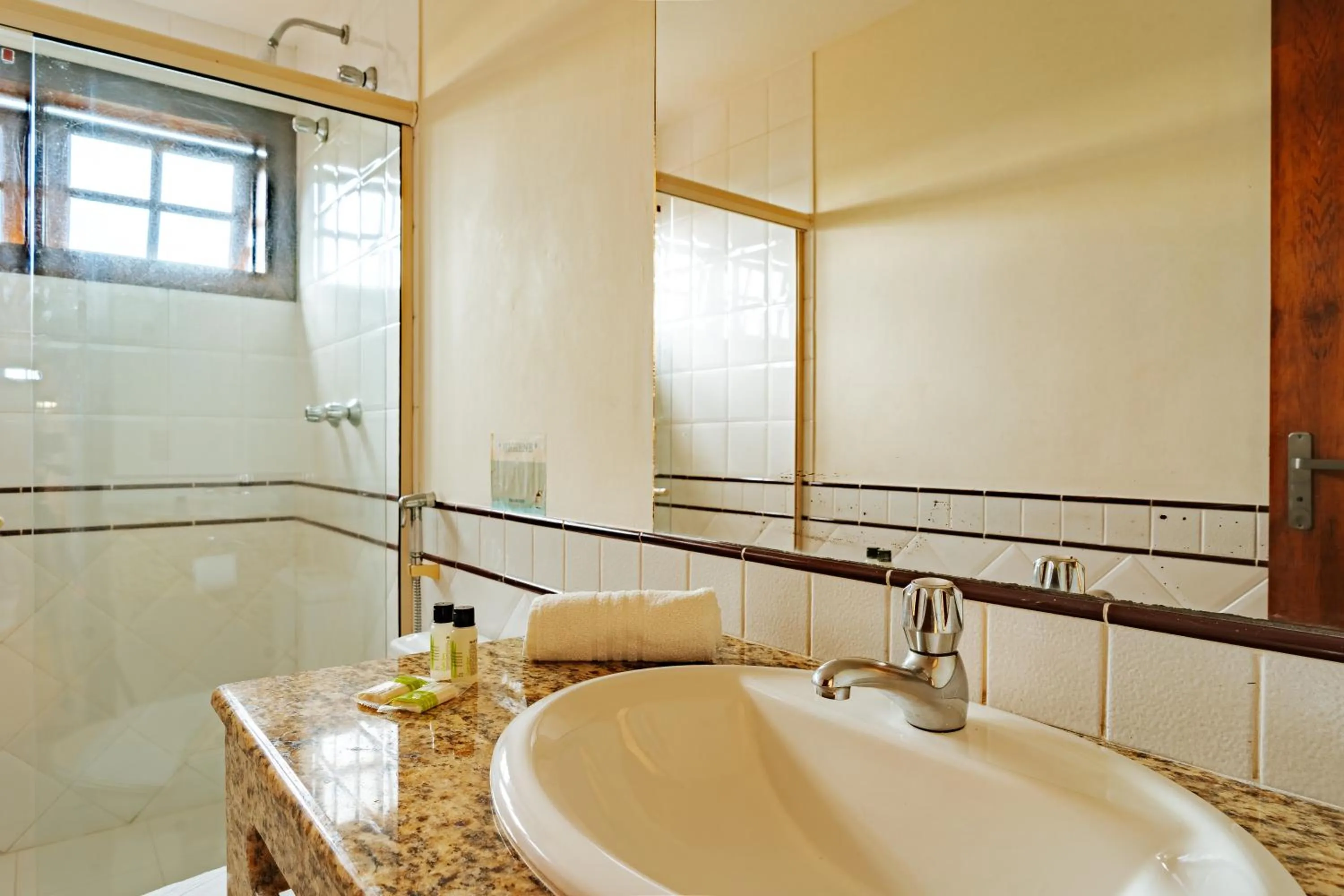 Bathroom in Hotel Cave do Sol