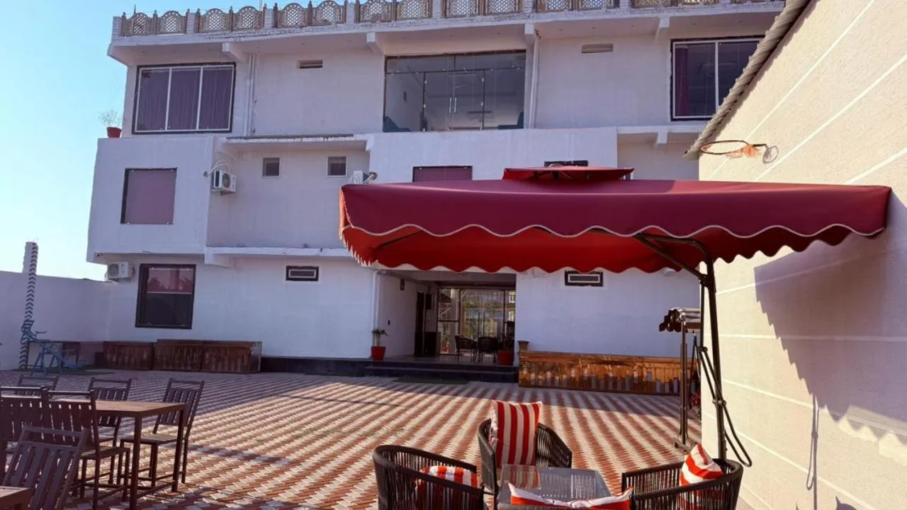 Bundeli Farm Resort & Banquet Orchha