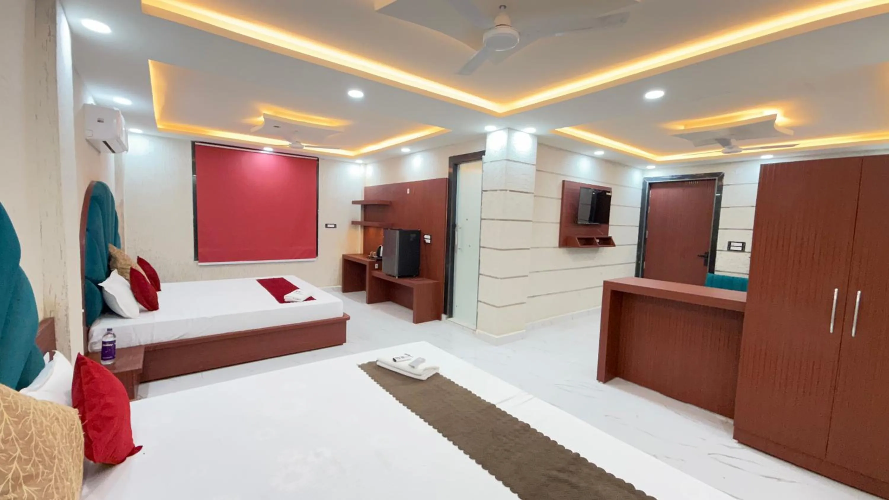 Bed in Bundeli Farm Resort & Banquet Orchha