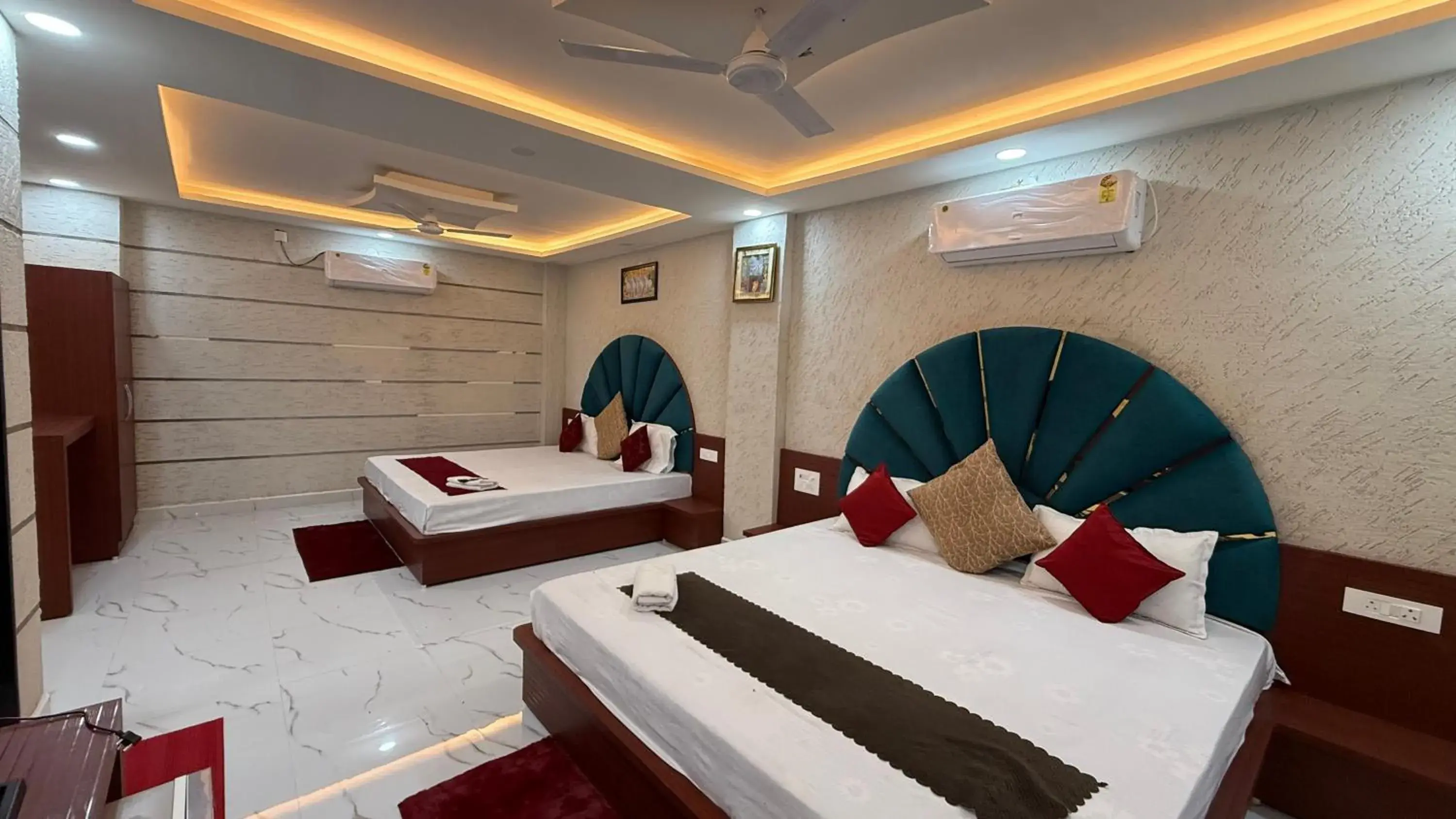 Photo of the whole room, Bed in Bundeli Farm Resort & Banquet Orchha Photo of the whole room, Bed in Bundeli Farm Resort & Banquet Orchha