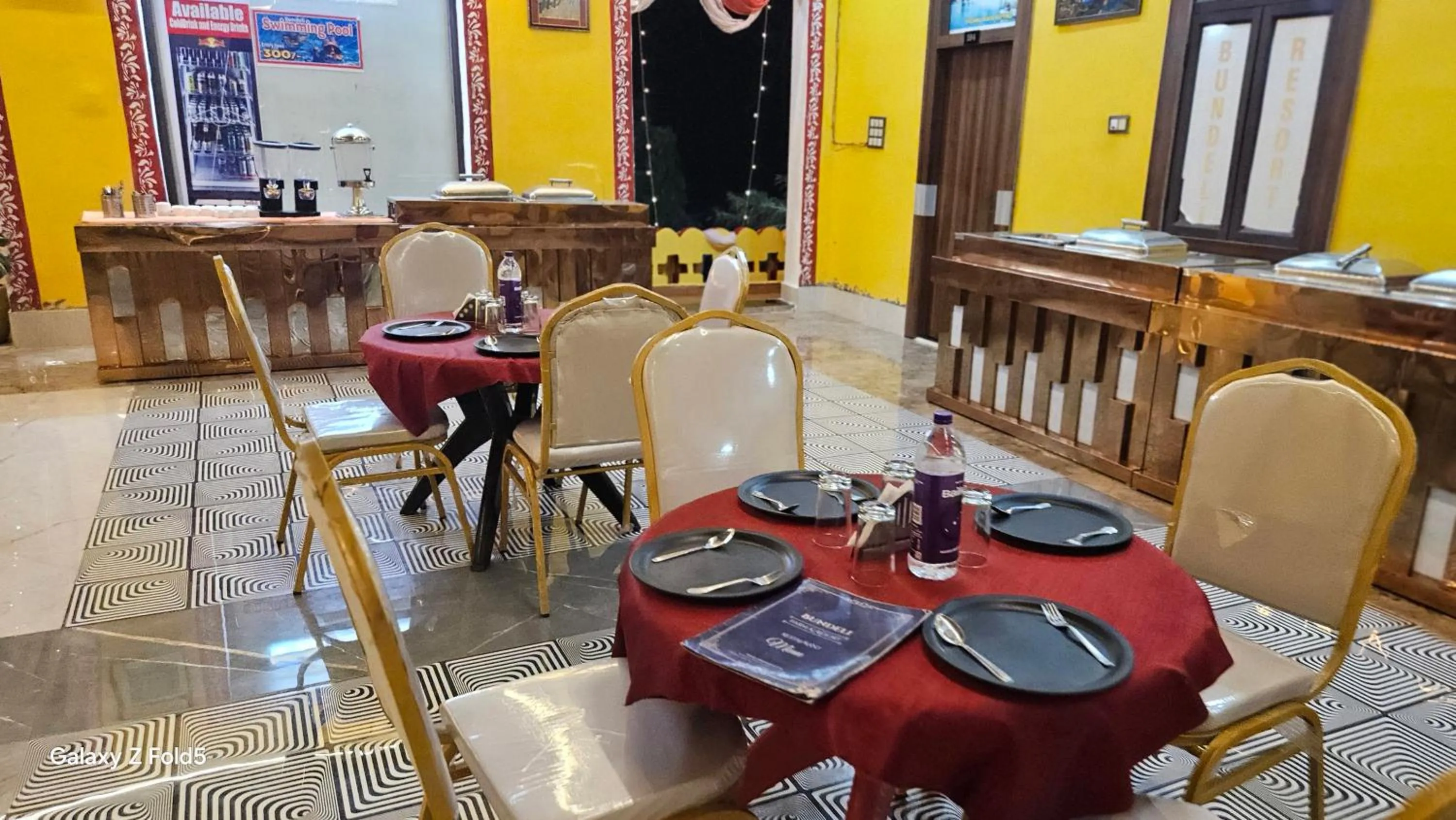 Restaurant/places to eat in Bundeli Farm Resort & Banquet Orchha
