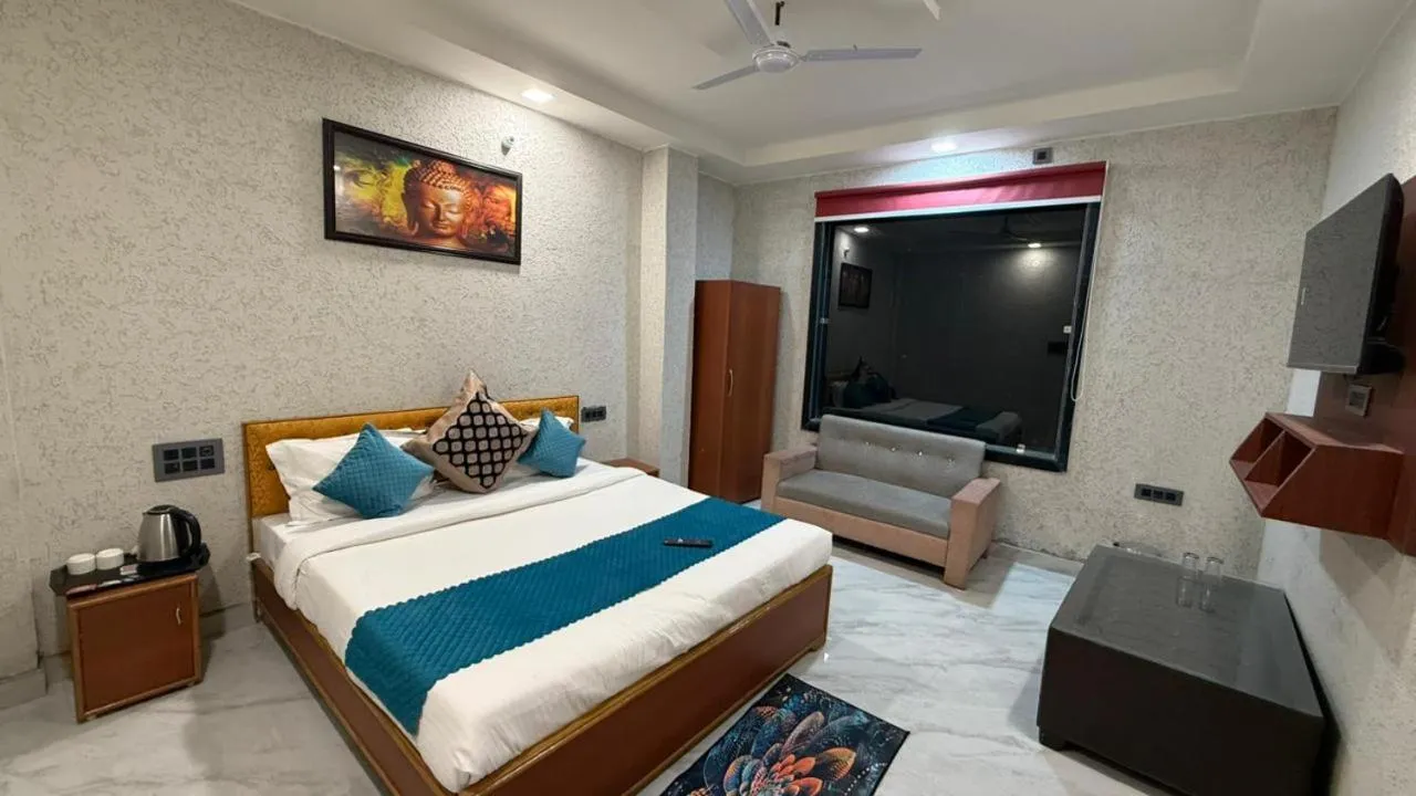 Bed in Bundeli Farm Resort &amp; Banquet Orchha