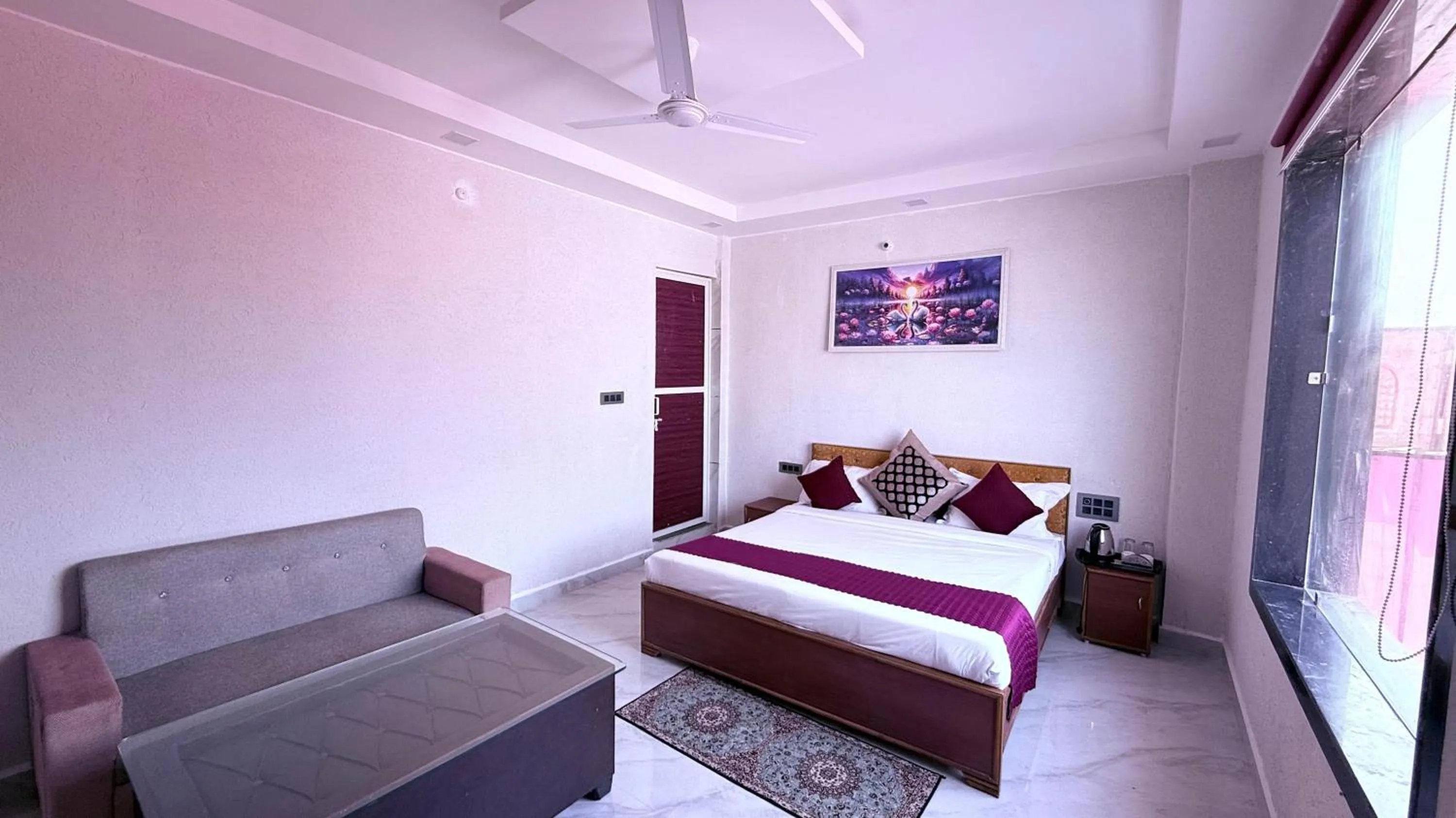 Bed in Bundeli Farm Resort & Banquet Orchha