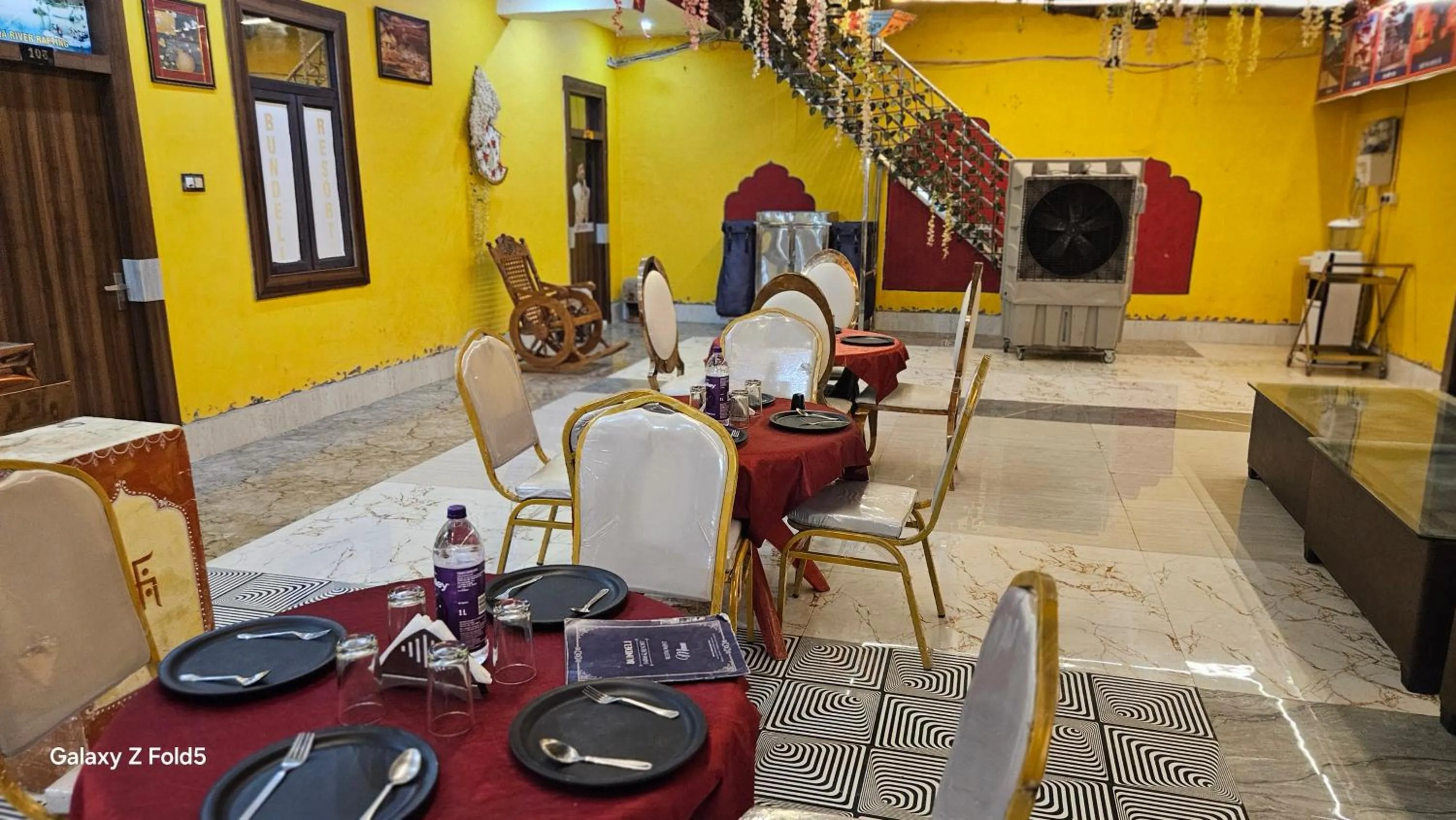 Restaurant/places to eat in Bundeli Farm Resort & Banquet Orchha