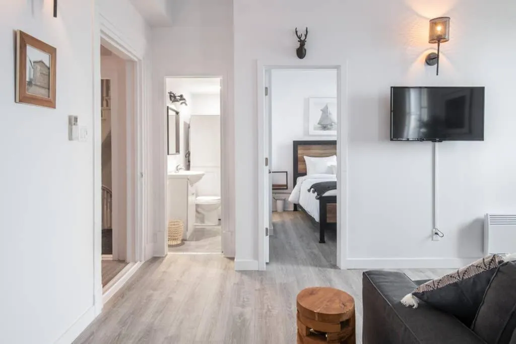 North House - Manoir des Remparts- Renovated 3 Bedroom Oasis