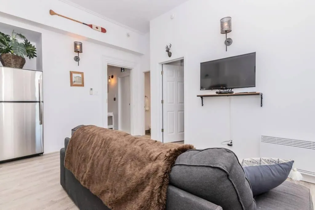 North House - Manoir des Remparts- Renovated 3 Bedroom Oasis
