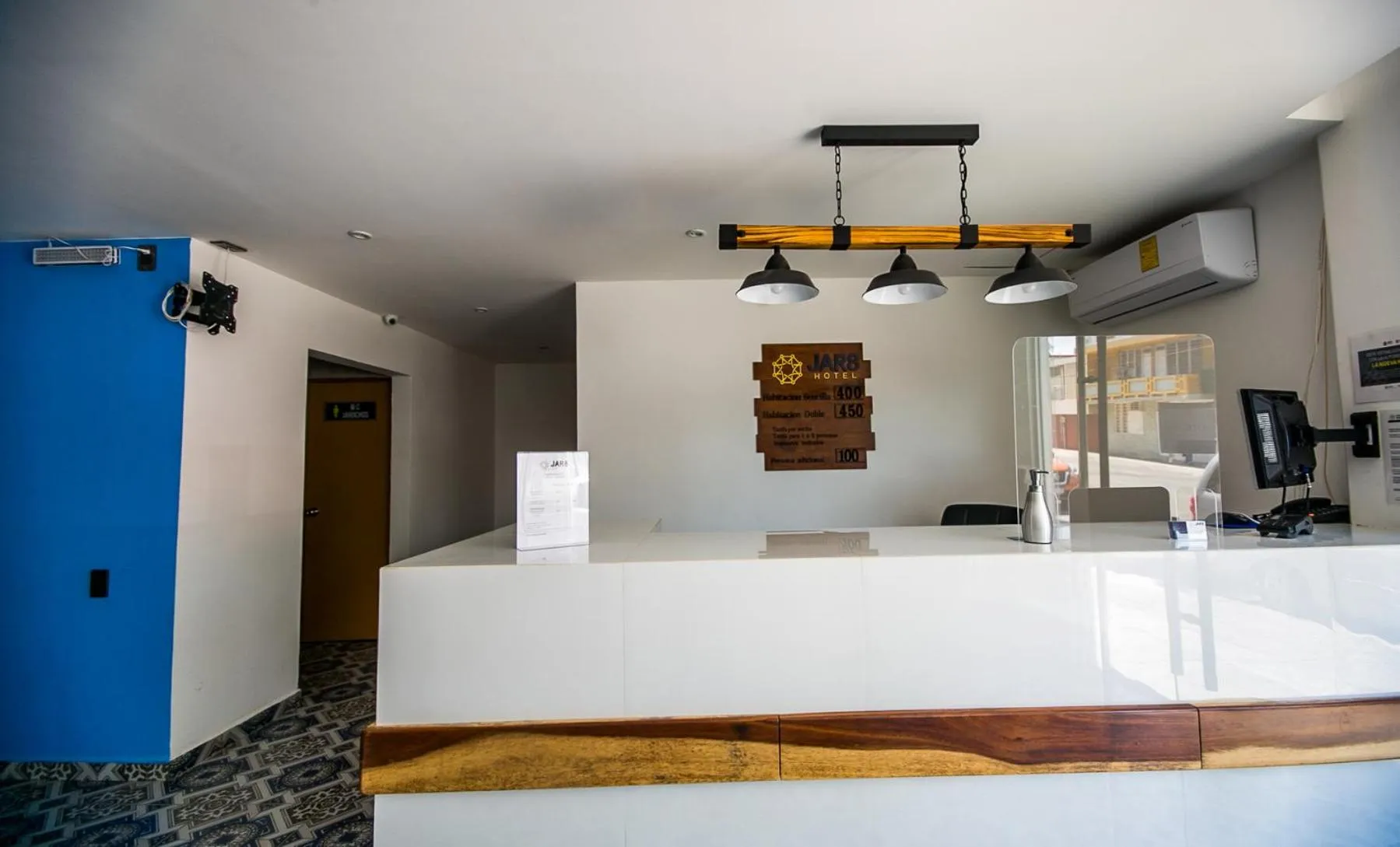 Staff in Hotel Jar8 Acuario enfrente al Acuario de Veracruz