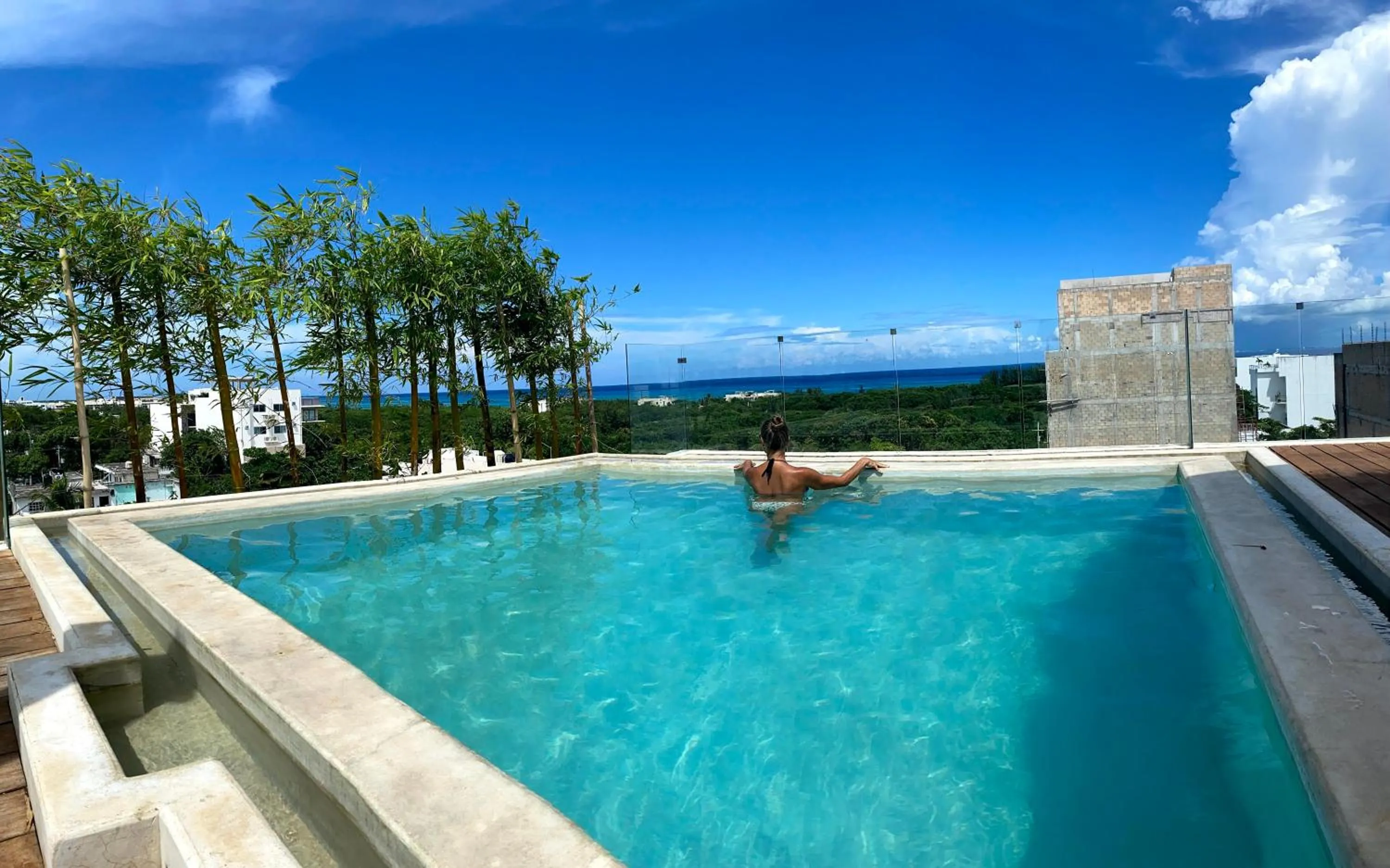 Swimming pool in Polo 54 Apartments Ideal for families and couples