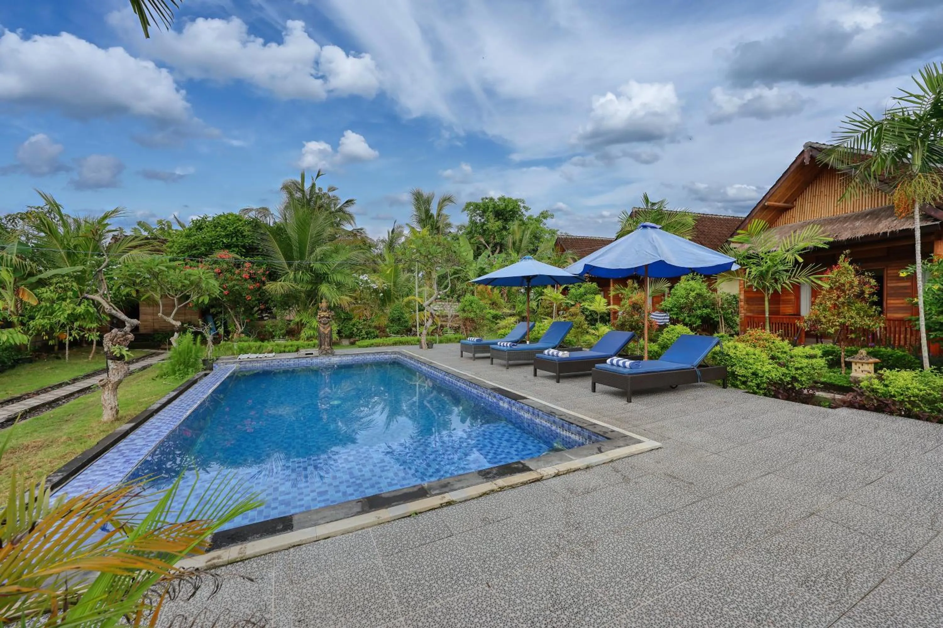 Swimming pool in RR Cottage