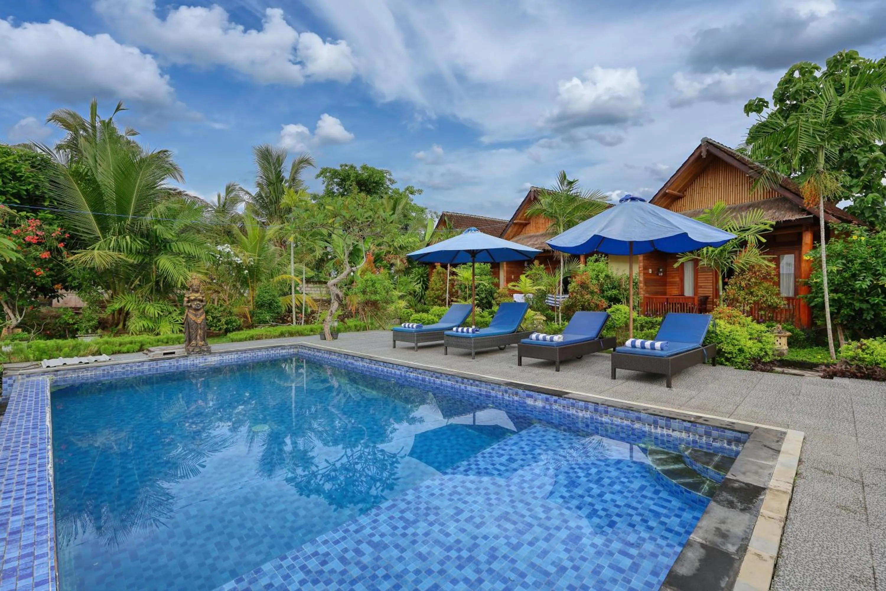 Property building in RR Cottage