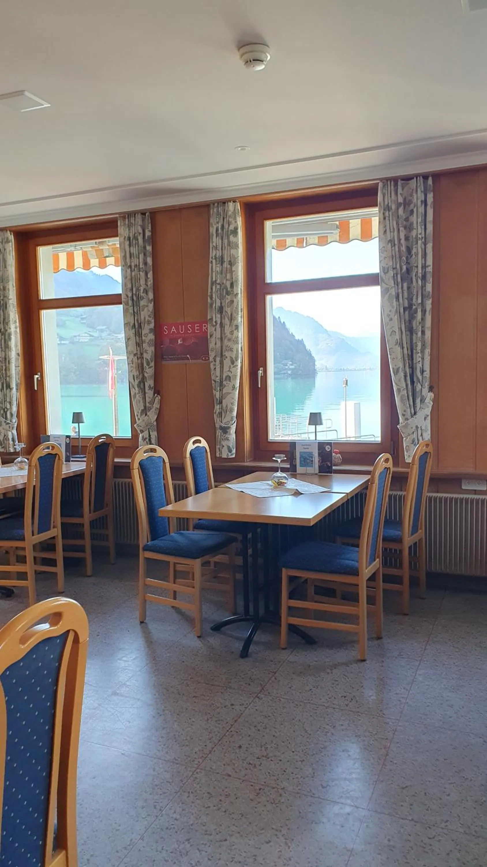 Restaurant/places to eat in Hotel Strandhotel