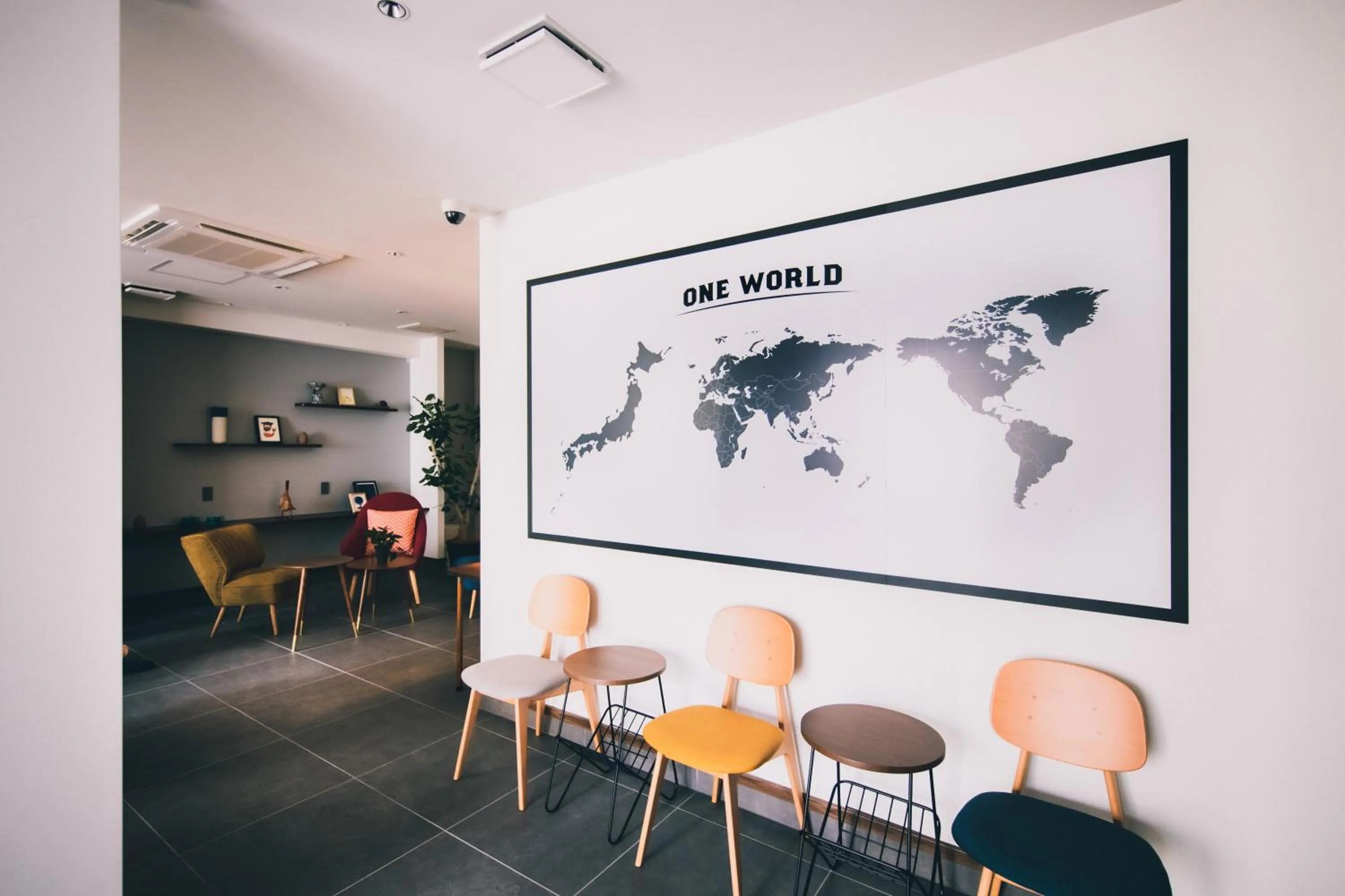 Communal lounge/ TV room in NAGI Hiroshima Hotel and Lounge